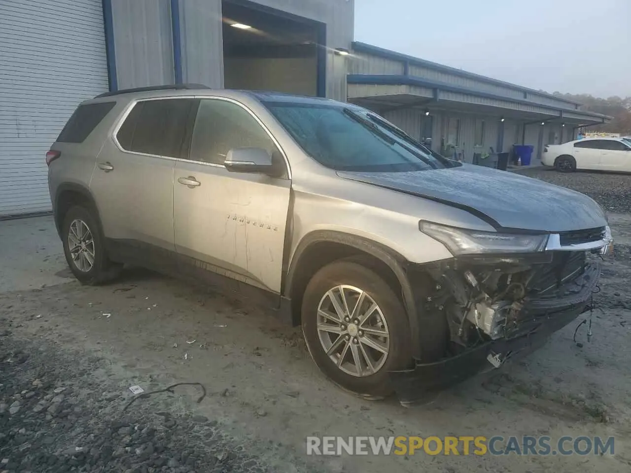 4 Фотография поврежденного автомобиля 1GNERGKWXPJ215841 CHEVROLET TRAVERSE 2023