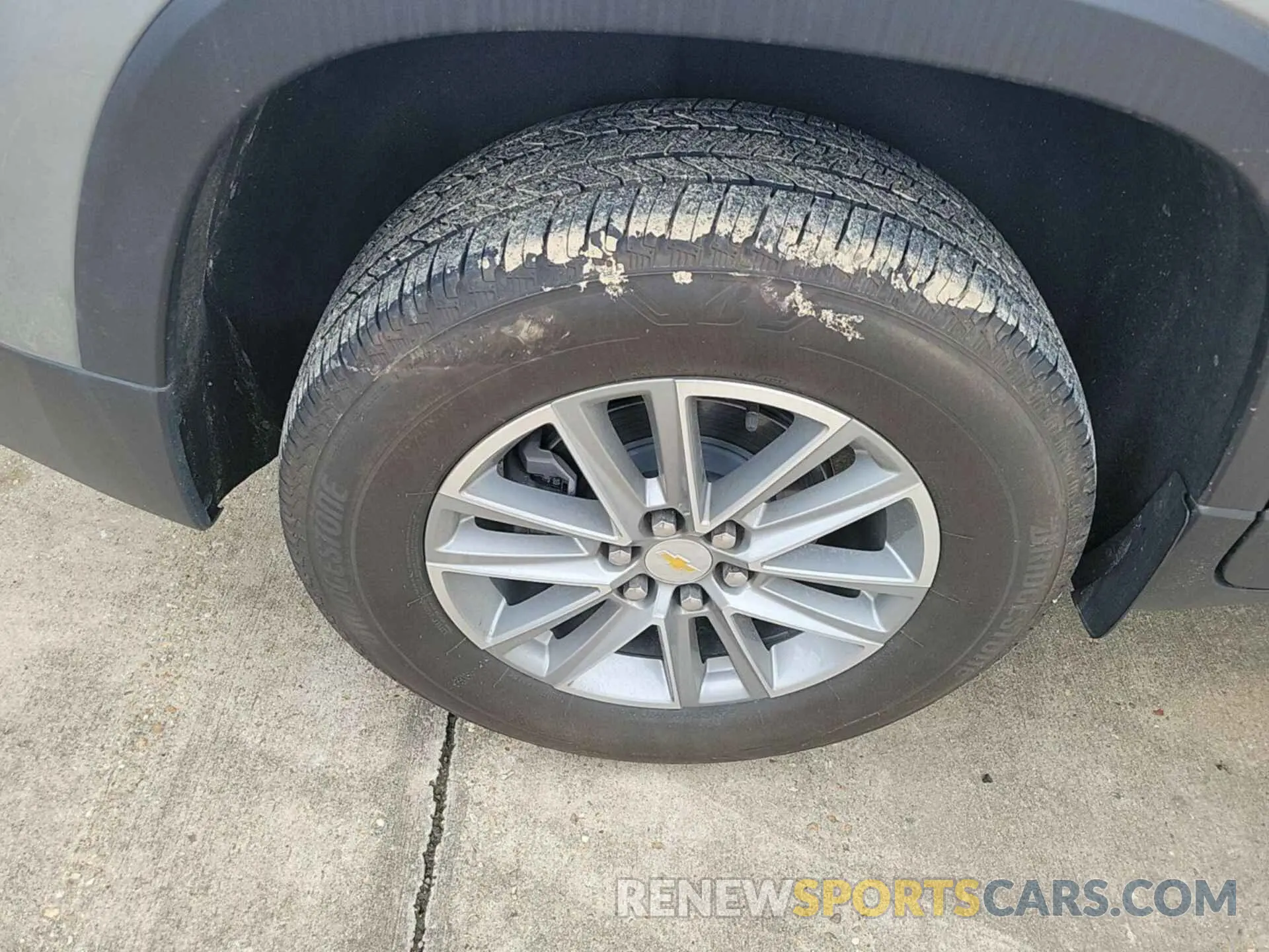 11 Photograph of a damaged car 1GNERGKWXPJ247091 CHEVROLET TRAVERSE 2023
