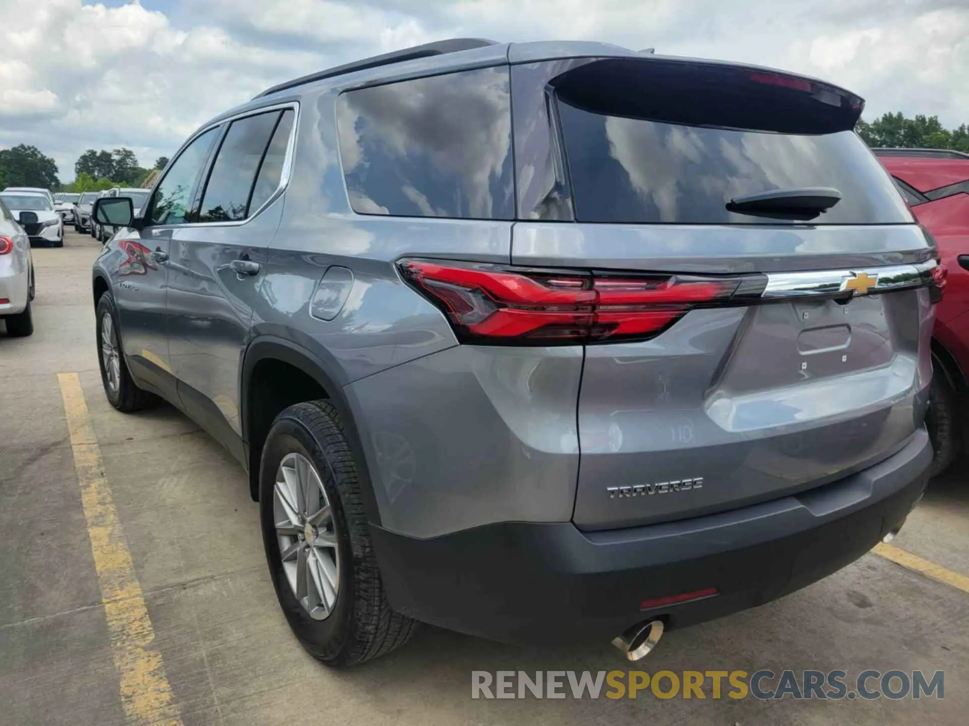 6 Photograph of a damaged car 1GNERGKWXPJ247091 CHEVROLET TRAVERSE 2023