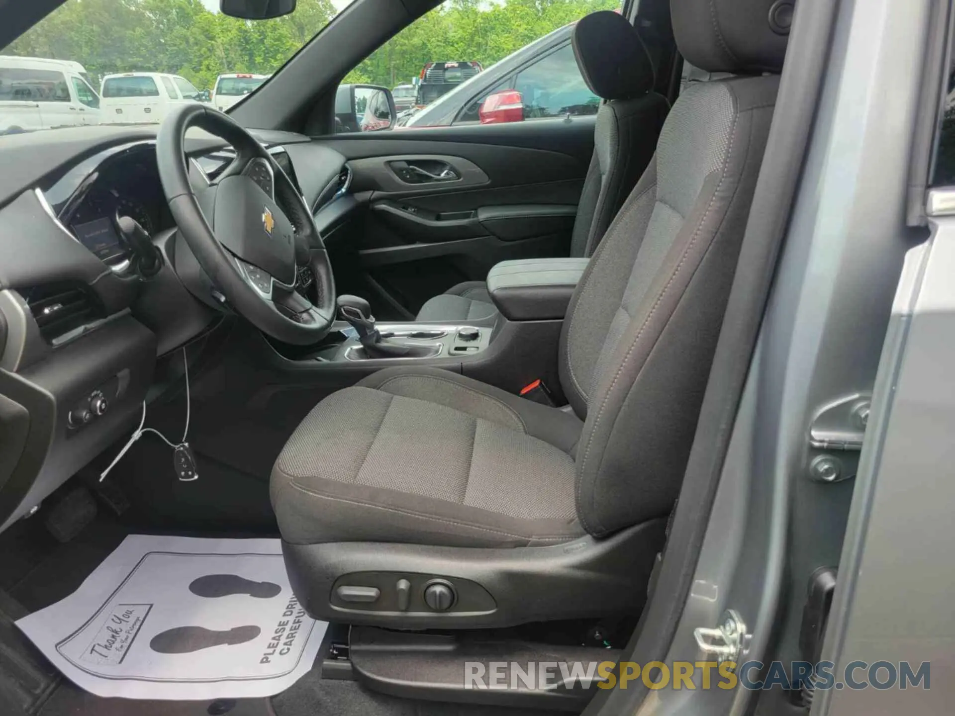 7 Photograph of a damaged car 1GNERGKWXPJ247091 CHEVROLET TRAVERSE 2023
