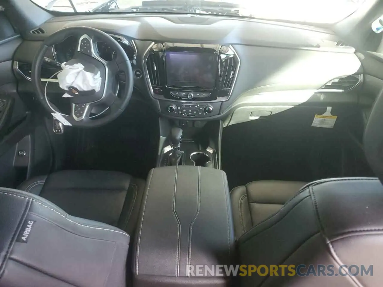 8 Photograph of a damaged car 1GNERHKWXPJ138314 CHEVROLET TRAVERSE 2023