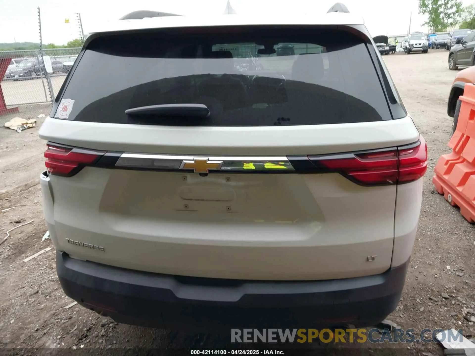 17 Фотография поврежденного автомобиля 1GNERHKWXPJ194379 CHEVROLET TRAVERSE 2023