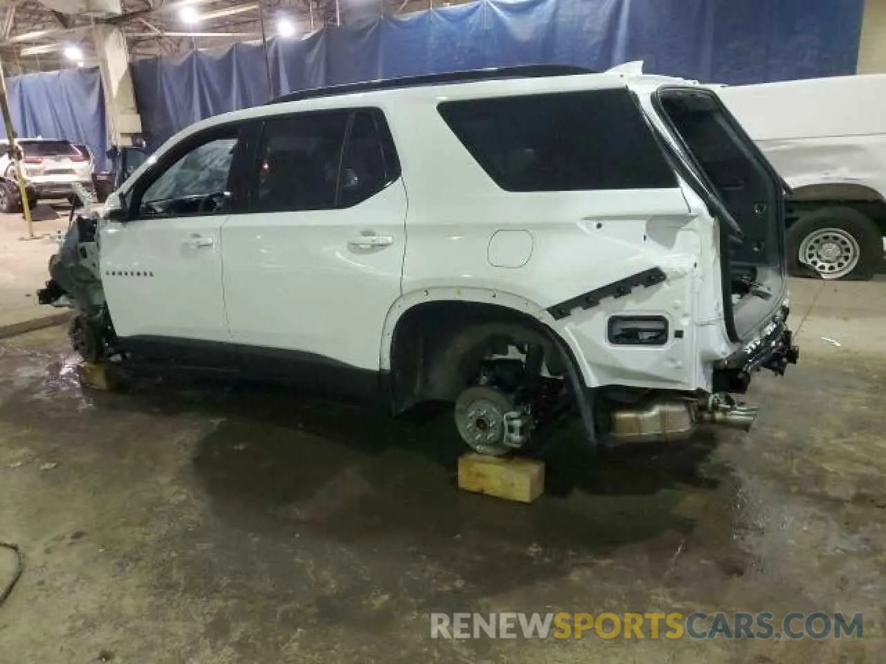 2 Фотография поврежденного автомобиля 1GNERJKW7PJ197778 CHEVROLET TRAVERSE 2023