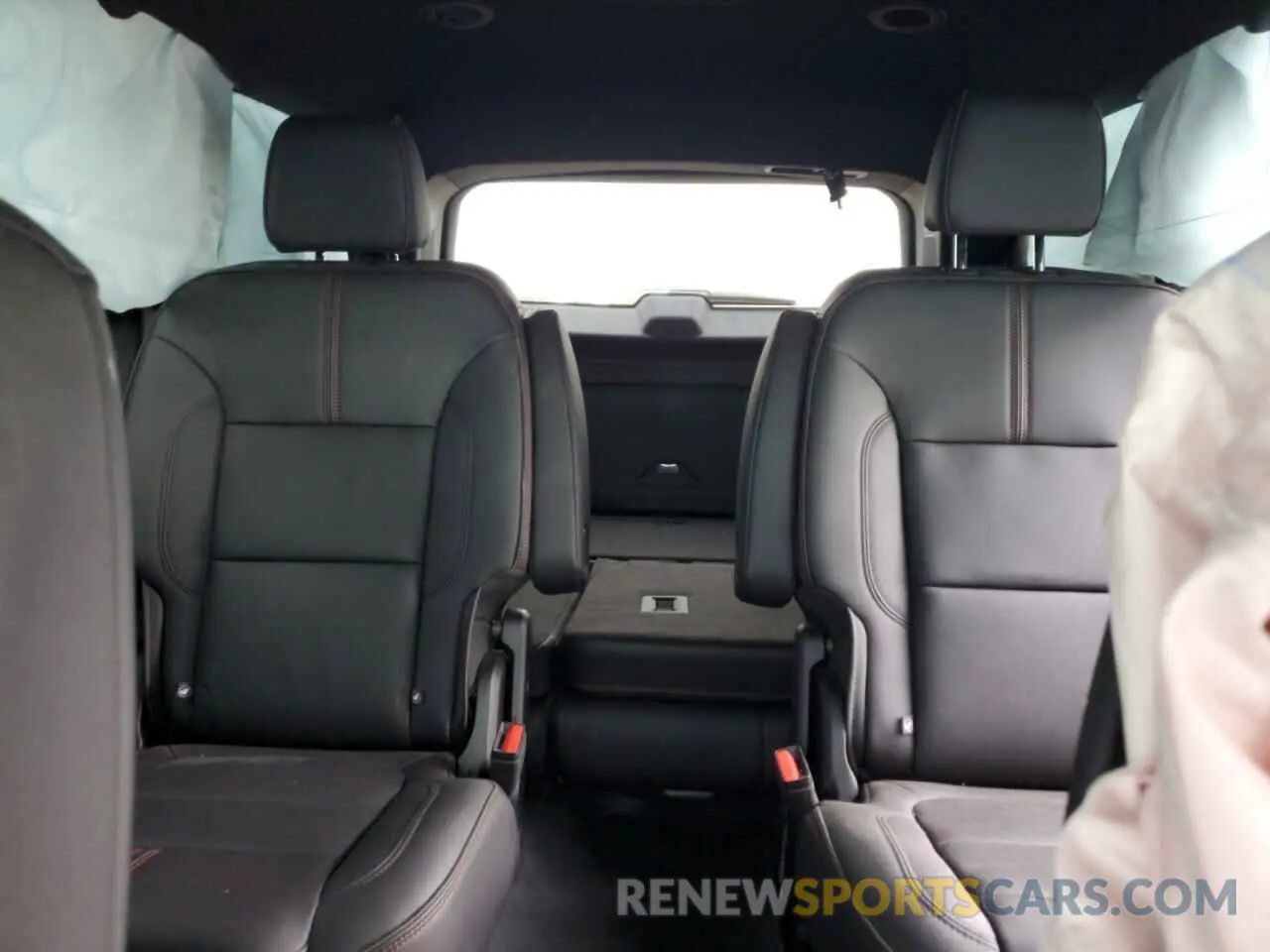 10 Photograph of a damaged car 1GNERJKW9PJ284386 CHEVROLET TRAVERSE 2023
