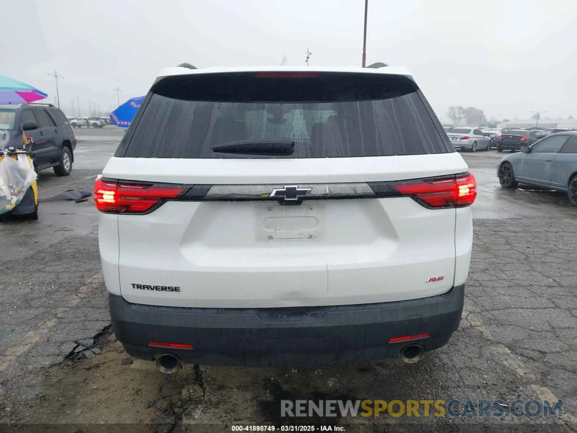17 Фотография поврежденного автомобиля 1GNERJKWXPJ161017 CHEVROLET TRAVERSE 2023