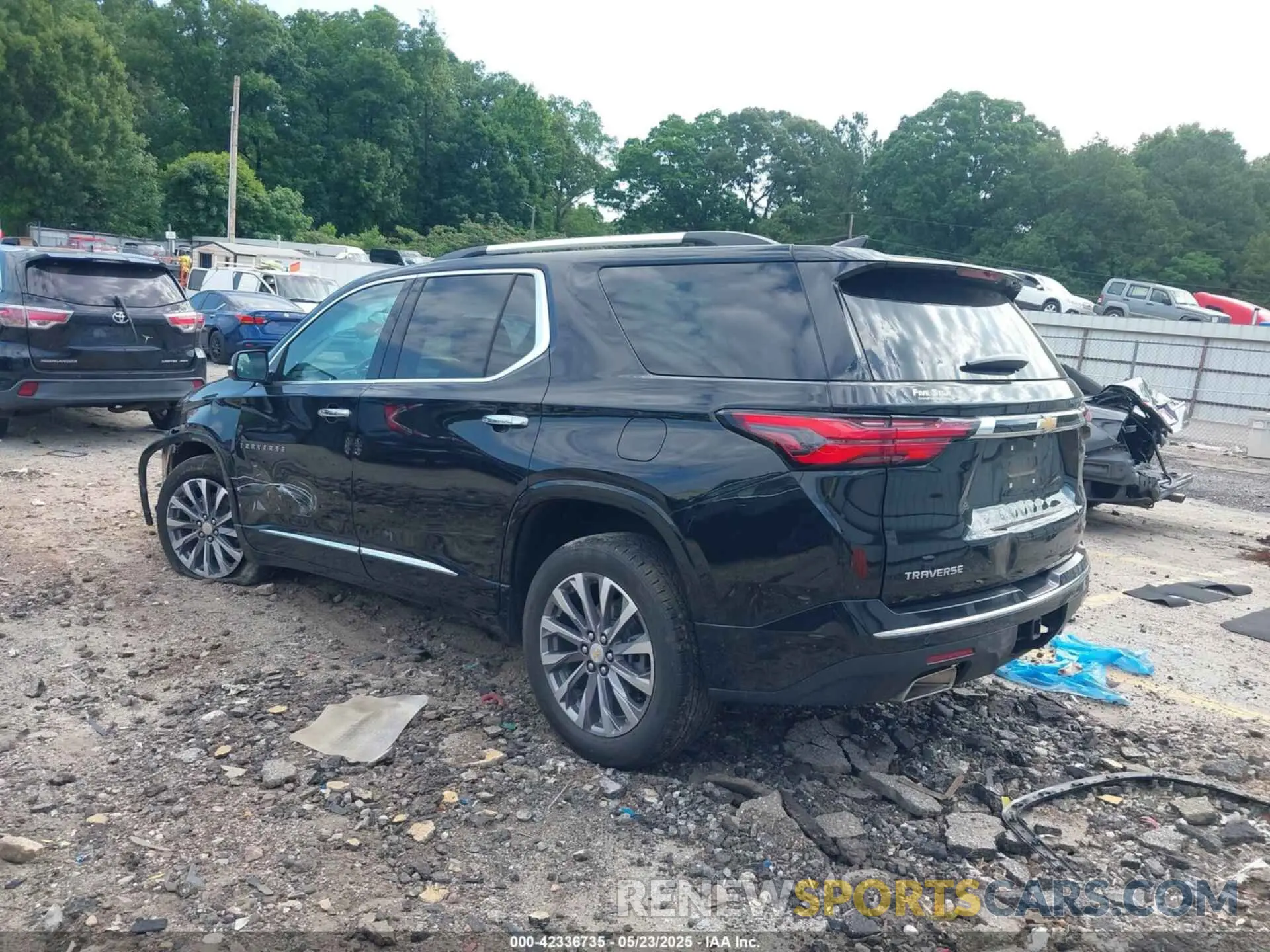 3 Фотография поврежденного автомобиля 1GNERKKW0PJ102130 CHEVROLET TRAVERSE 2023