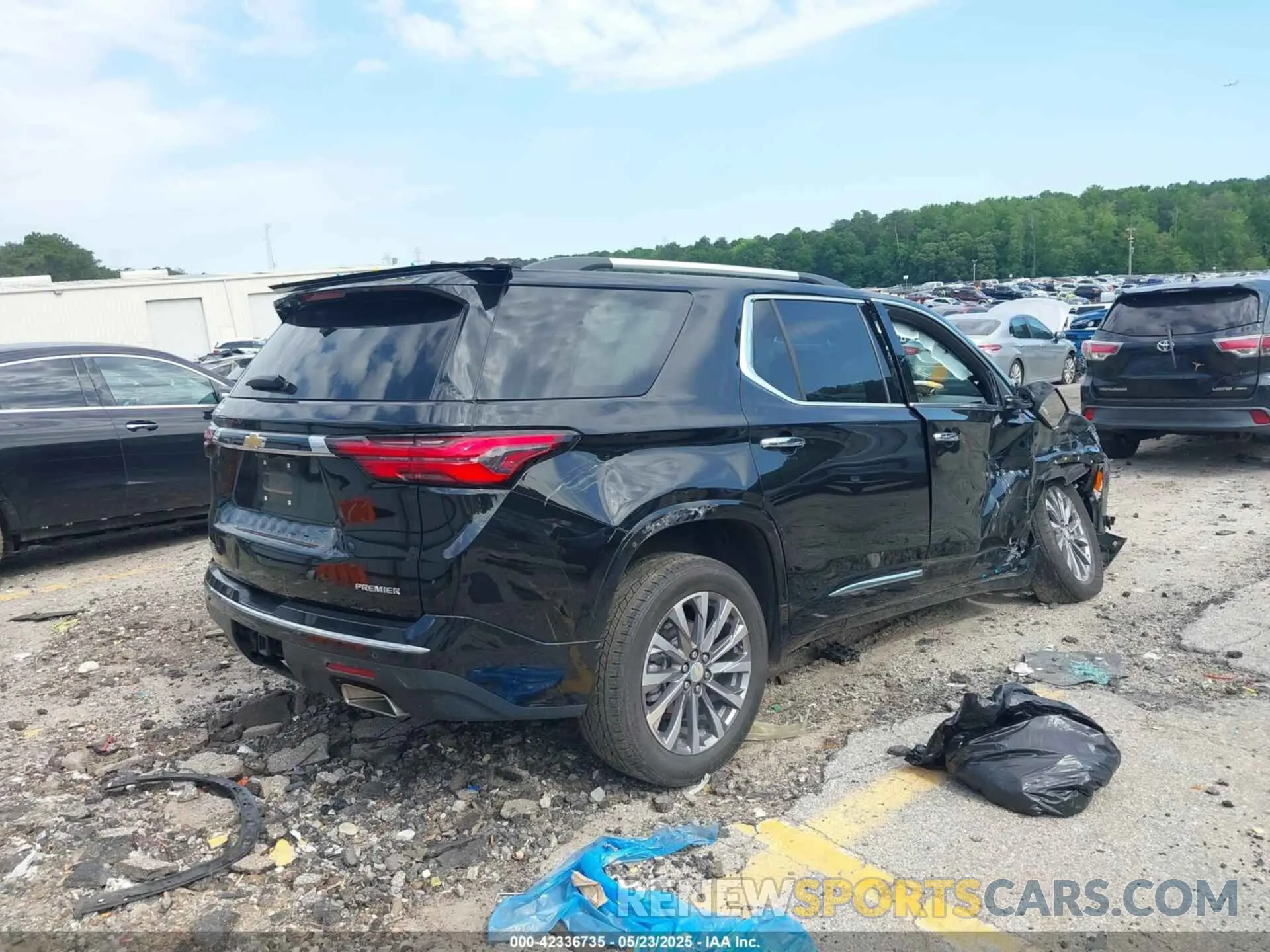 4 Фотография поврежденного автомобиля 1GNERKKW0PJ102130 CHEVROLET TRAVERSE 2023