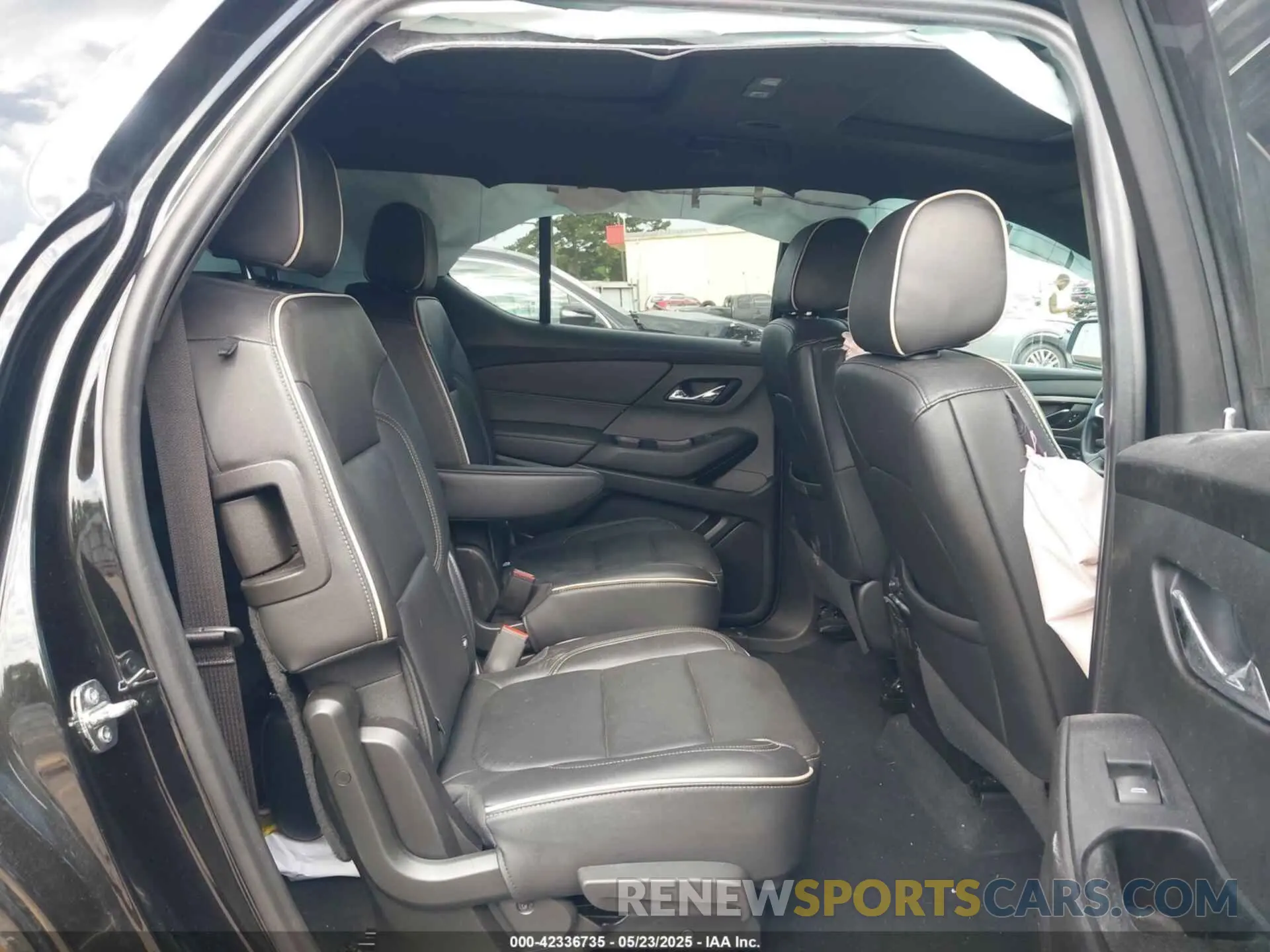 8 Фотография поврежденного автомобиля 1GNERKKW0PJ102130 CHEVROLET TRAVERSE 2023