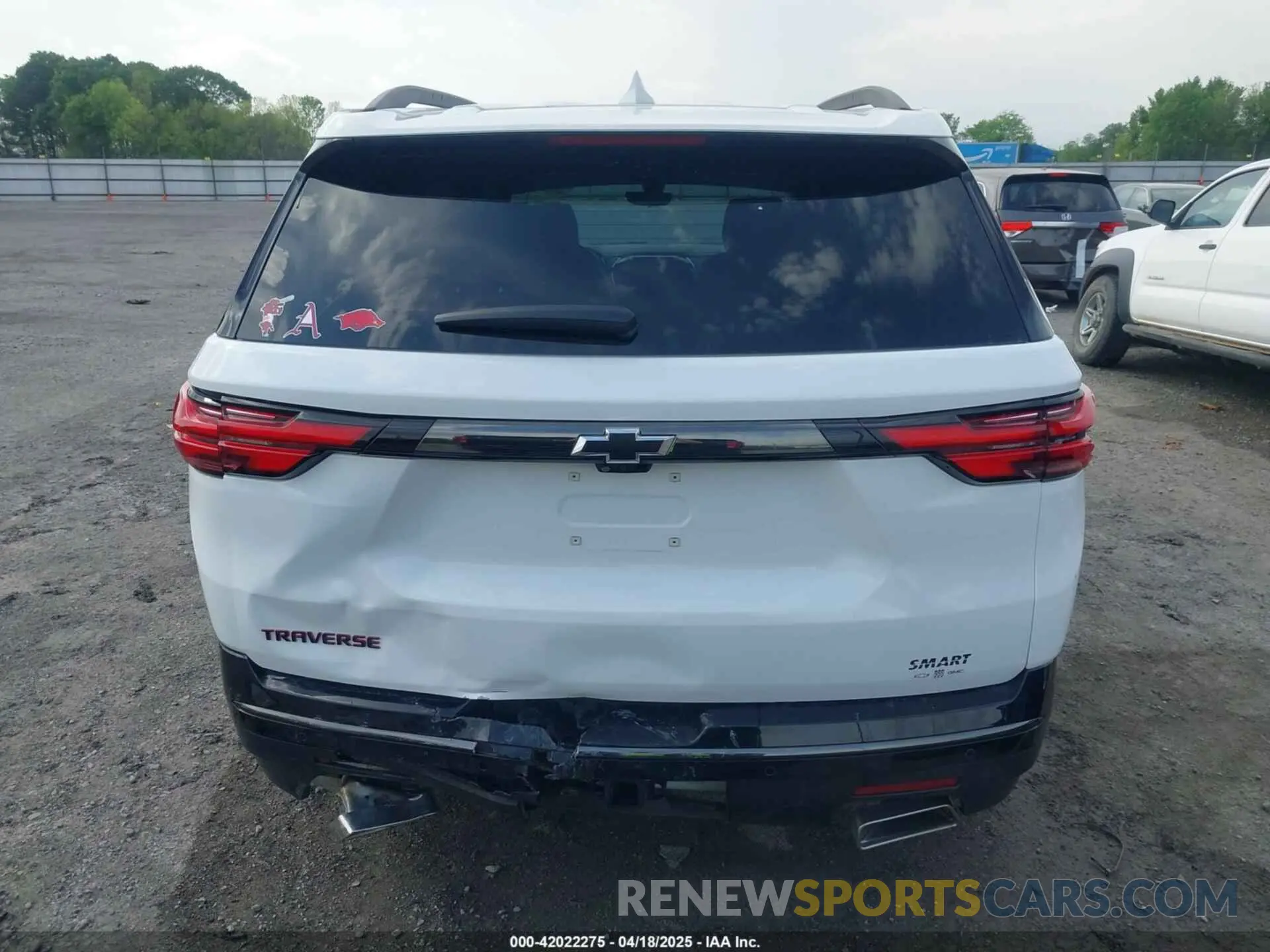 17 Photograph of a damaged car 1GNERKKW1PJ301414 CHEVROLET TRAVERSE 2023