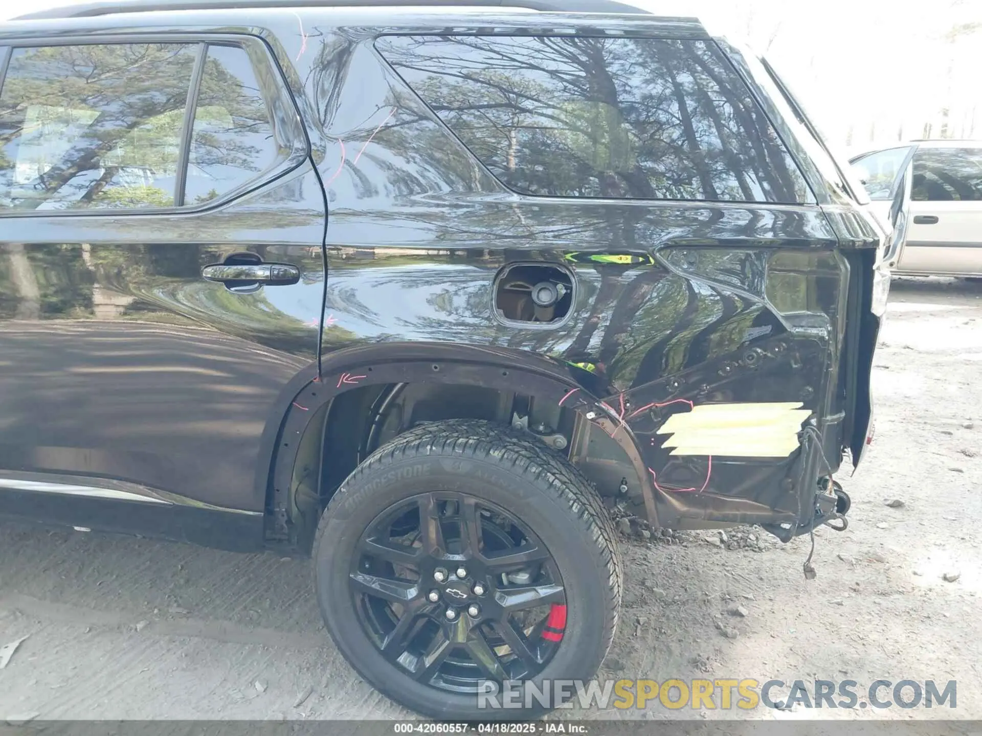 18 Фотография поврежденного автомобиля 1GNERKKW8PJ334863 CHEVROLET TRAVERSE 2023