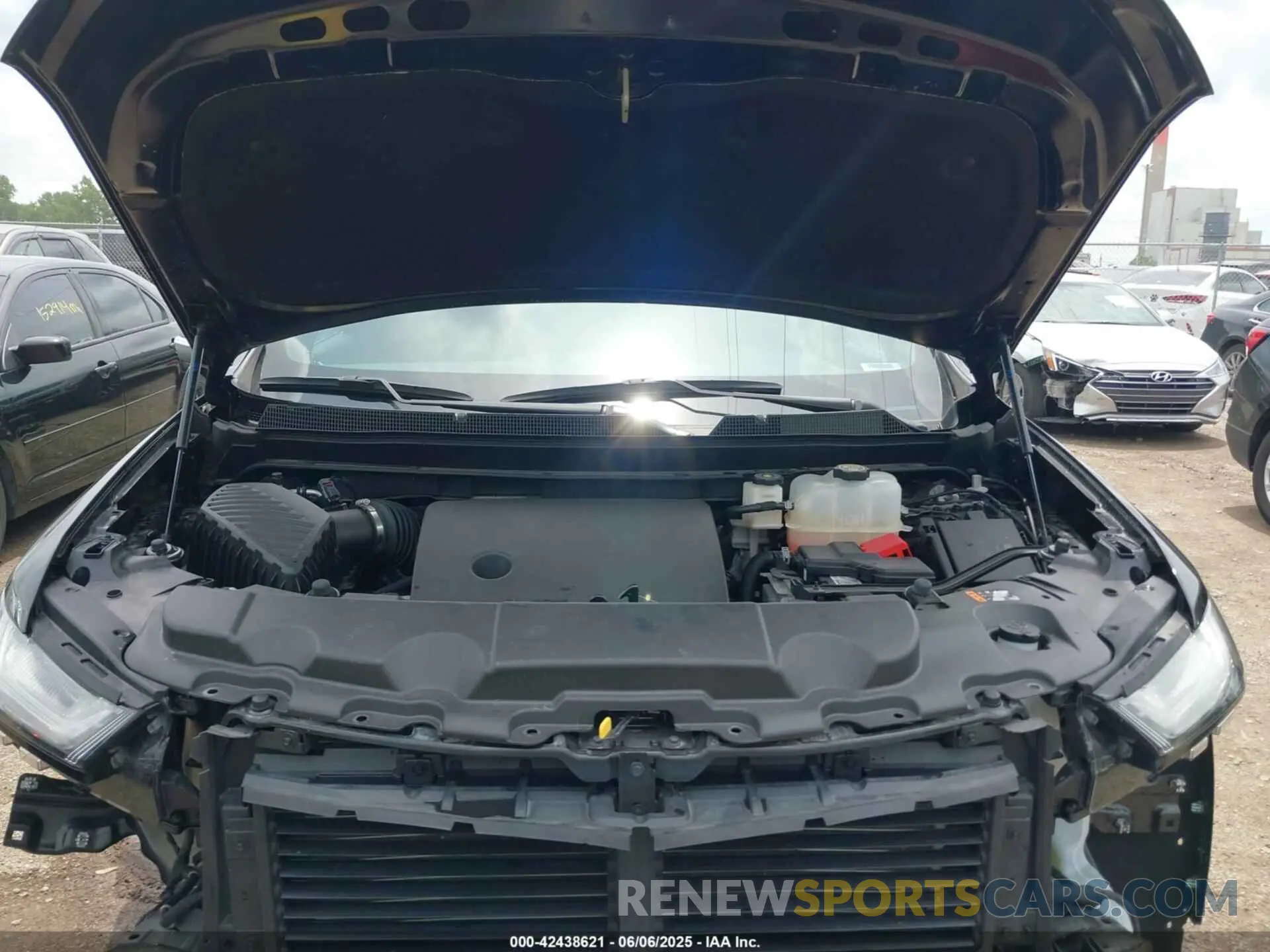 10 Photograph of a damaged car 1GNERKKWXPJ268882 CHEVROLET TRAVERSE 2023