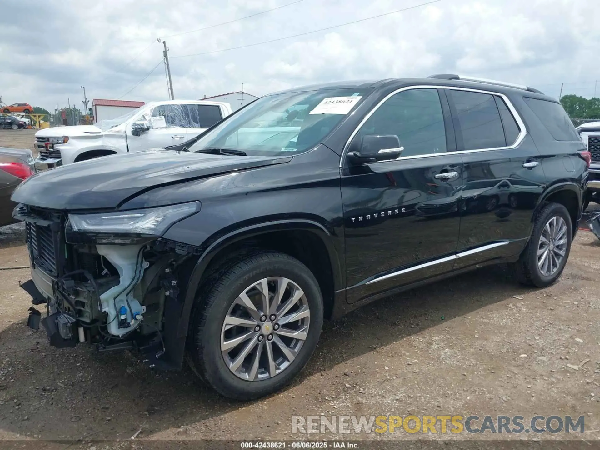 2 Photograph of a damaged car 1GNERKKWXPJ268882 CHEVROLET TRAVERSE 2023