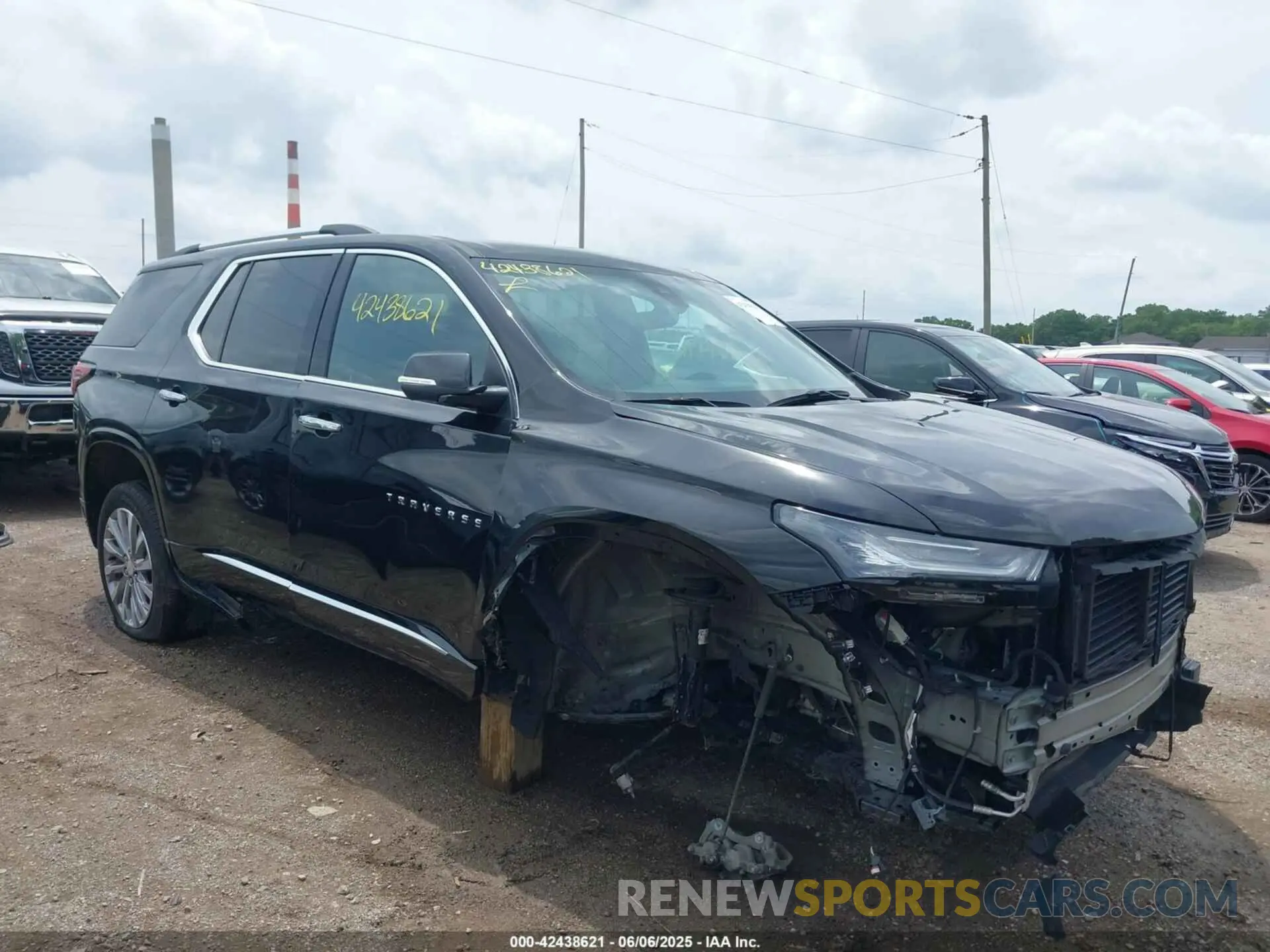 6 Photograph of a damaged car 1GNERKKWXPJ268882 CHEVROLET TRAVERSE 2023