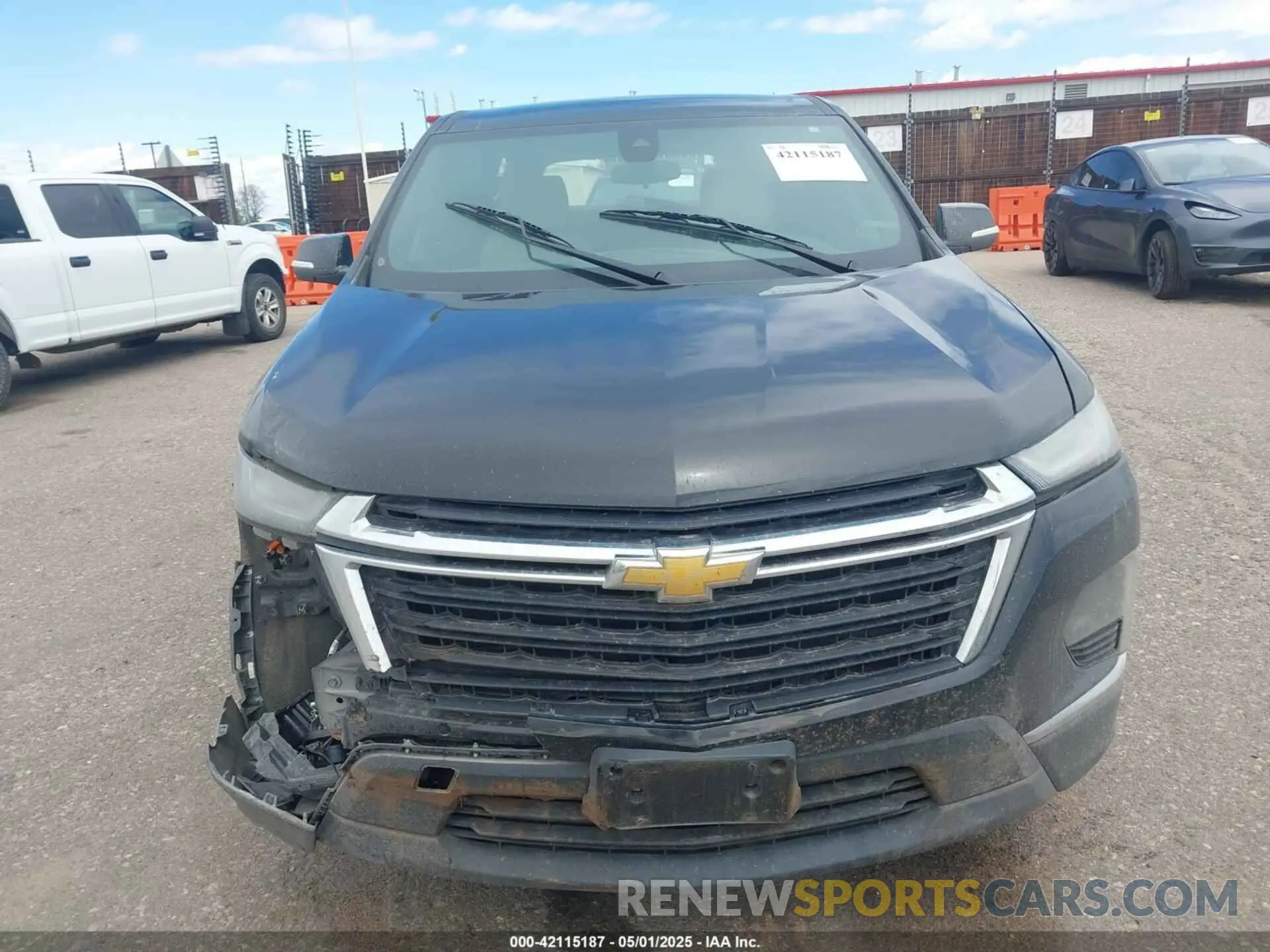 12 Photograph of a damaged car 1GNERLKW7PJ242259 CHEVROLET TRAVERSE 2023
