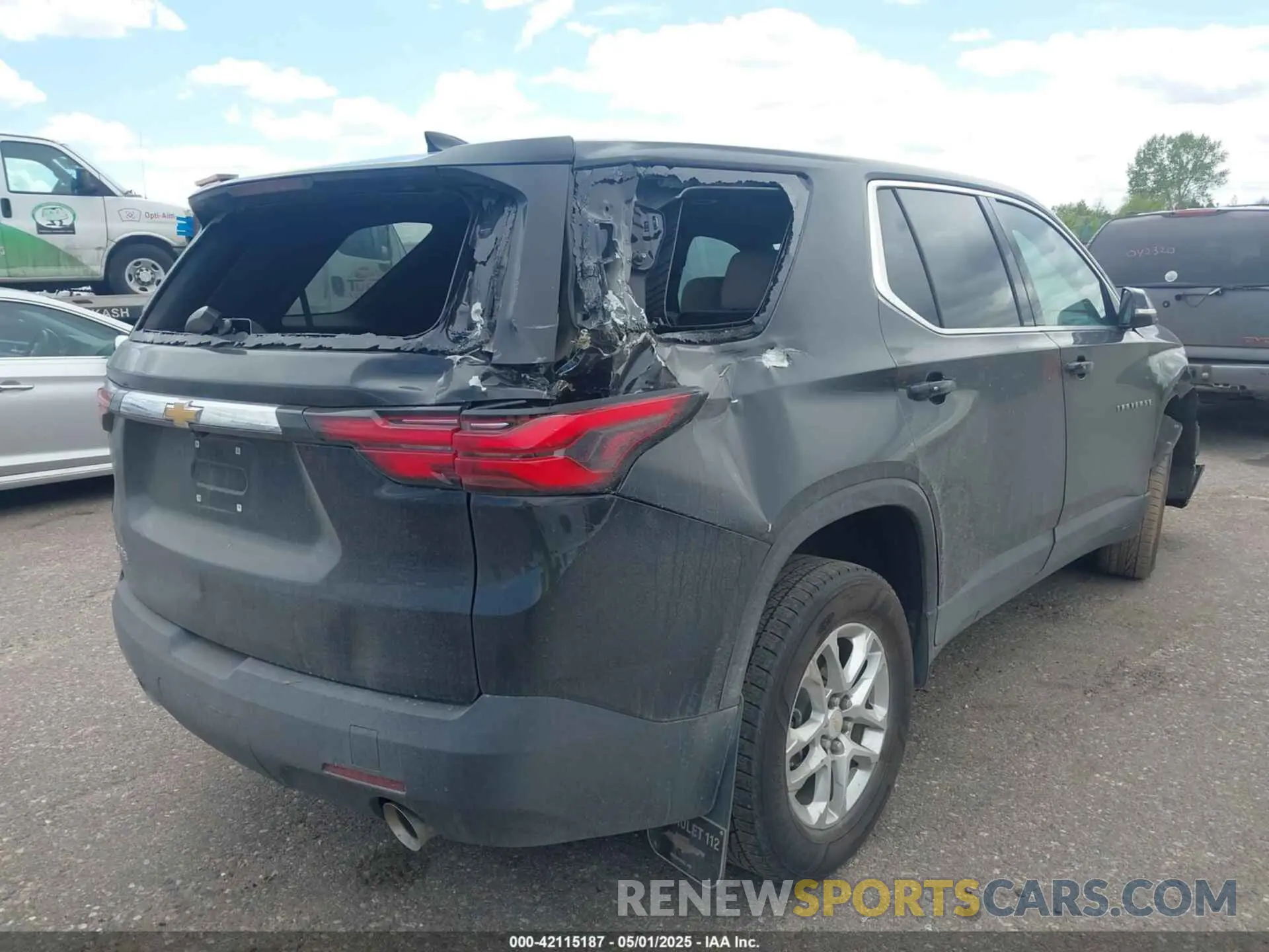 6 Photograph of a damaged car 1GNERLKW7PJ242259 CHEVROLET TRAVERSE 2023