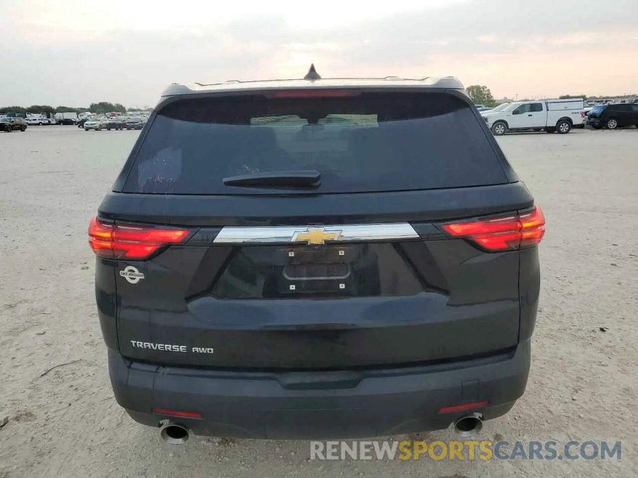 6 Фотография поврежденного автомобиля 1GNEVFKW7PJ334503 CHEVROLET TRAVERSE 2023