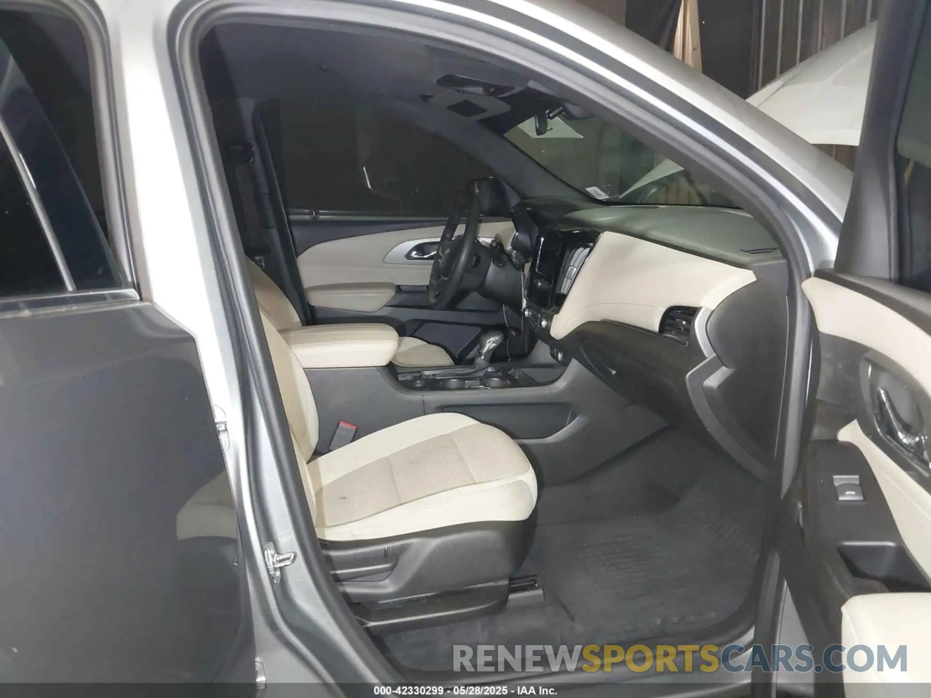 5 Фотография поврежденного автомобиля 1GNEVFKW8PJ141826 CHEVROLET TRAVERSE 2023