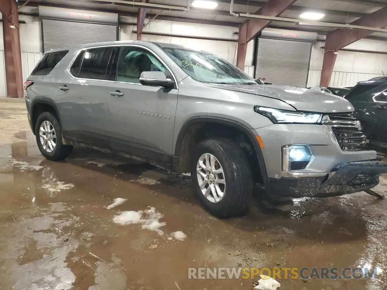 4 Photograph of a damaged car 1GNEVFKW8PJ333117 CHEVROLET TRAVERSE 2023