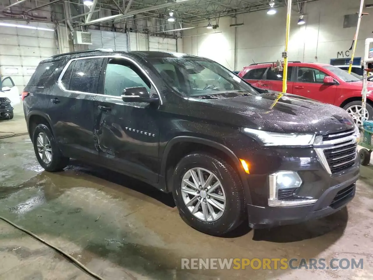 4 Photograph of a damaged car 1GNEVGKW0PJ131622 CHEVROLET TRAVERSE 2023