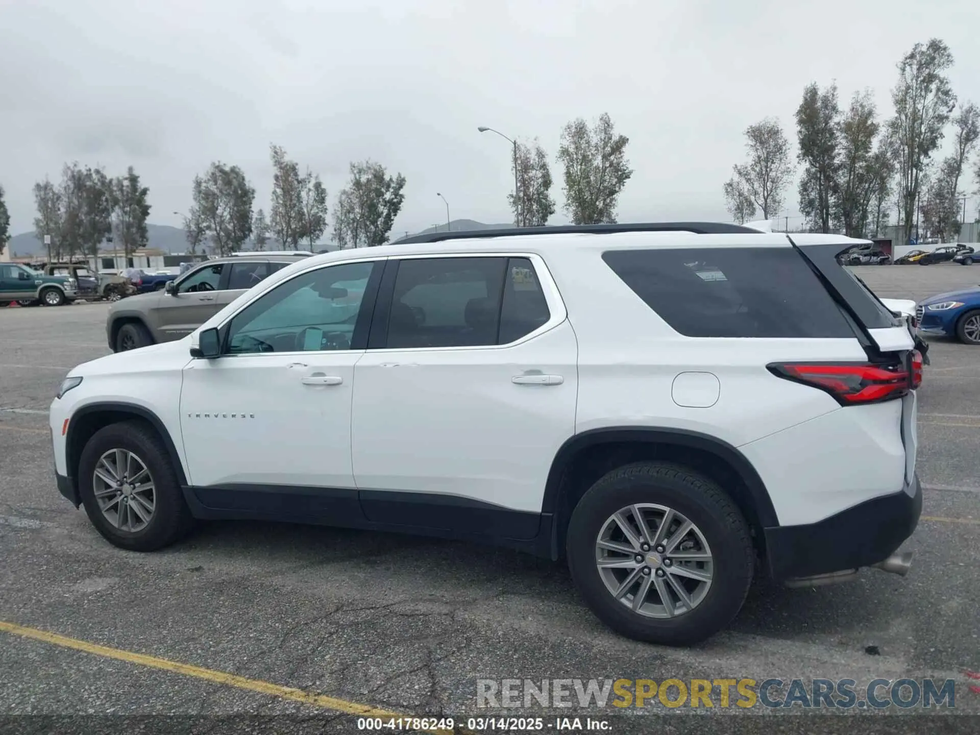 14 Photograph of a damaged car 1GNEVGKW1PJ180490 CHEVROLET TRAVERSE 2023