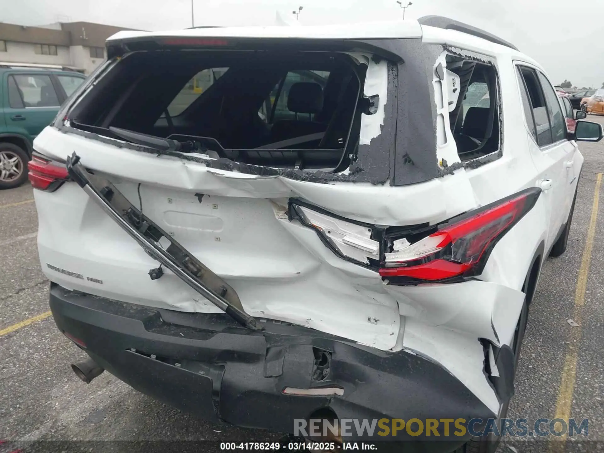 6 Photograph of a damaged car 1GNEVGKW1PJ180490 CHEVROLET TRAVERSE 2023