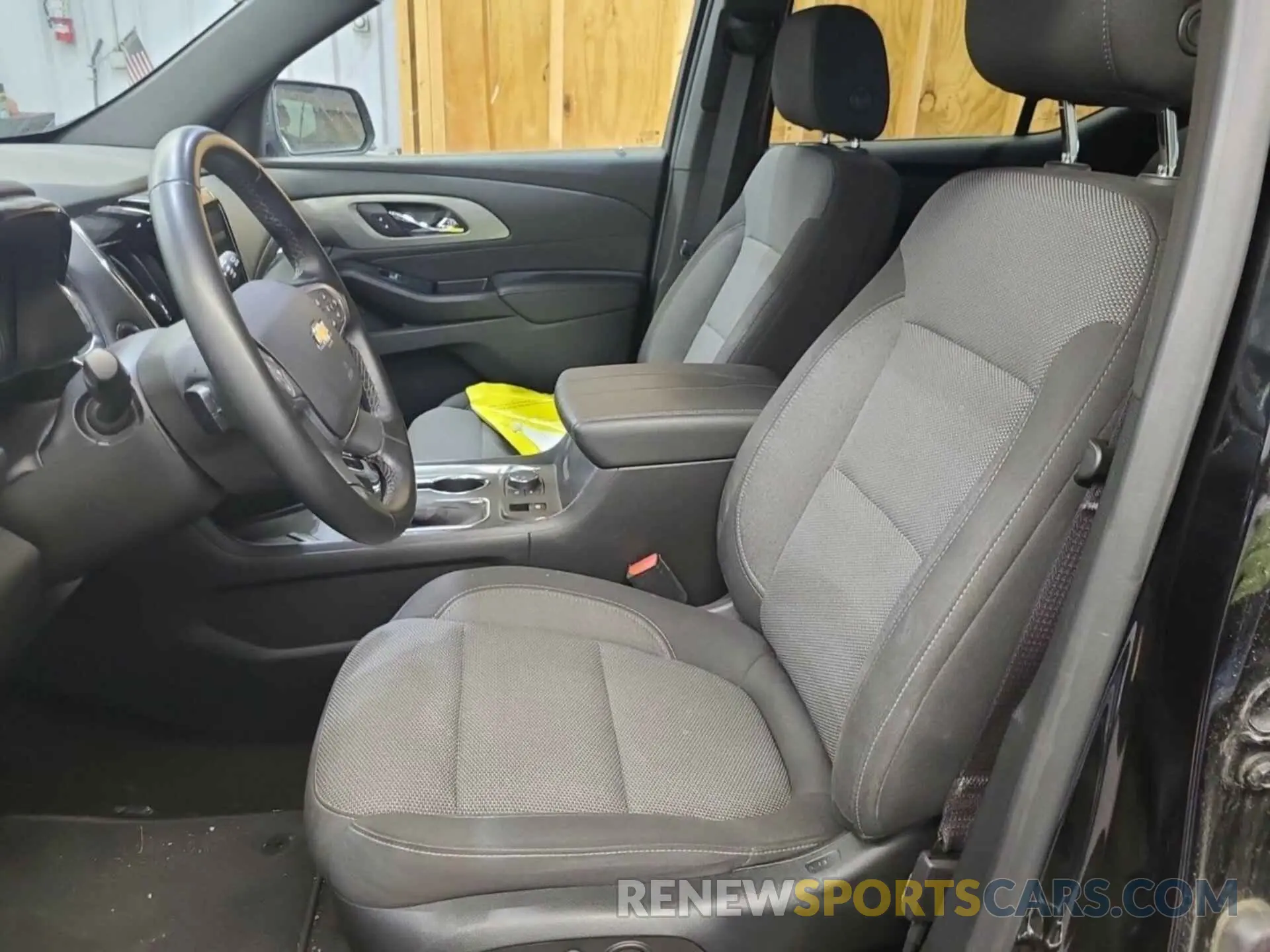 18 Фотография поврежденного автомобиля 1GNEVGKW1PJ242955 CHEVROLET TRAVERSE 2023