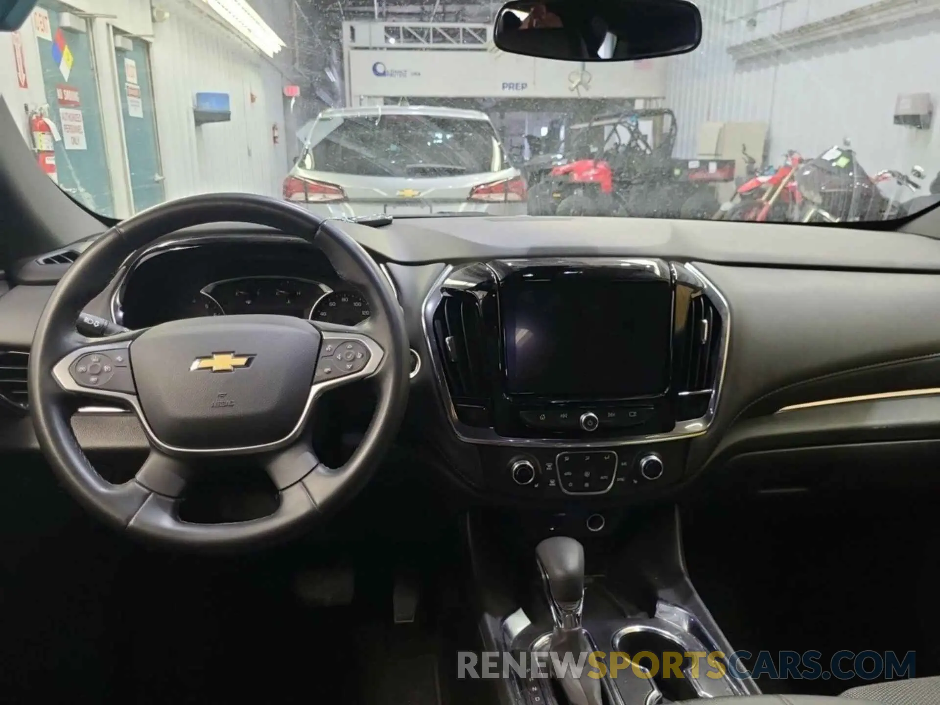 8 Фотография поврежденного автомобиля 1GNEVGKW1PJ242955 CHEVROLET TRAVERSE 2023