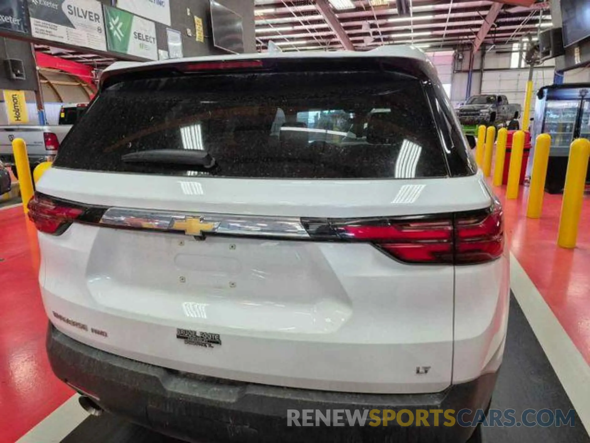 1 Photograph of a damaged car 1GNEVGKW1PJ293369 CHEVROLET TRAVERSE 2023