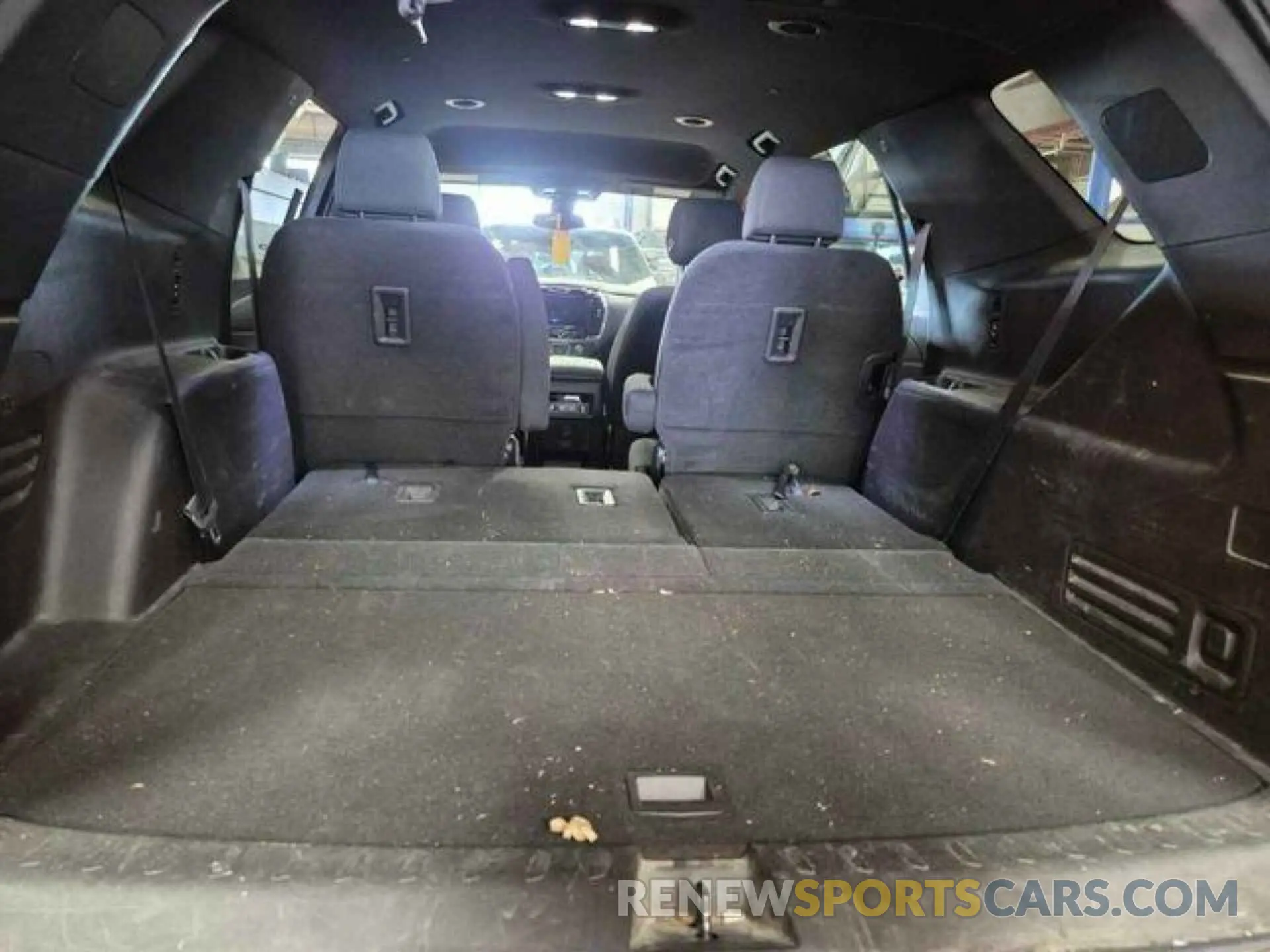 17 Photograph of a damaged car 1GNEVGKW1PJ293369 CHEVROLET TRAVERSE 2023