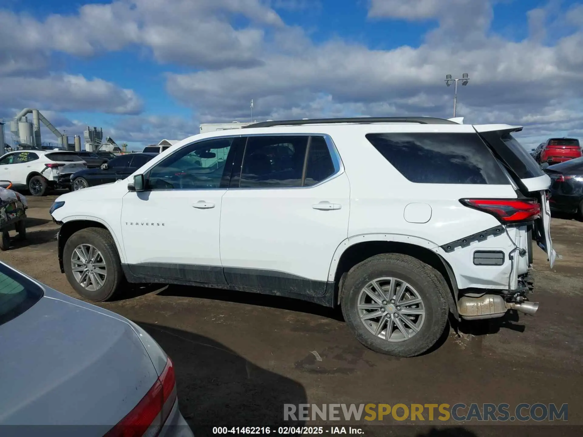 14 Photograph of a damaged car 1GNEVGKW3PJ224425 CHEVROLET TRAVERSE 2023