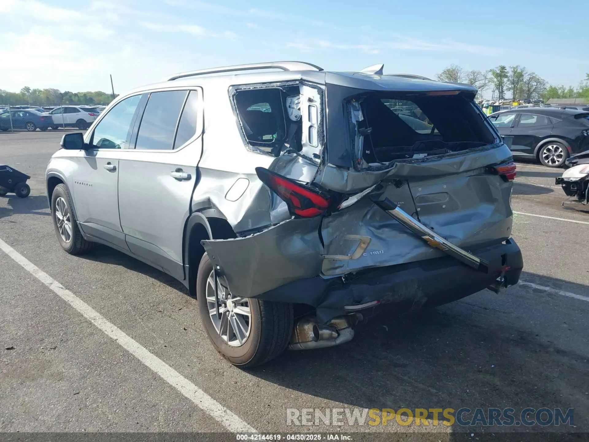 3 Photograph of a damaged car 1GNEVGKW3PJ336948 CHEVROLET TRAVERSE 2023