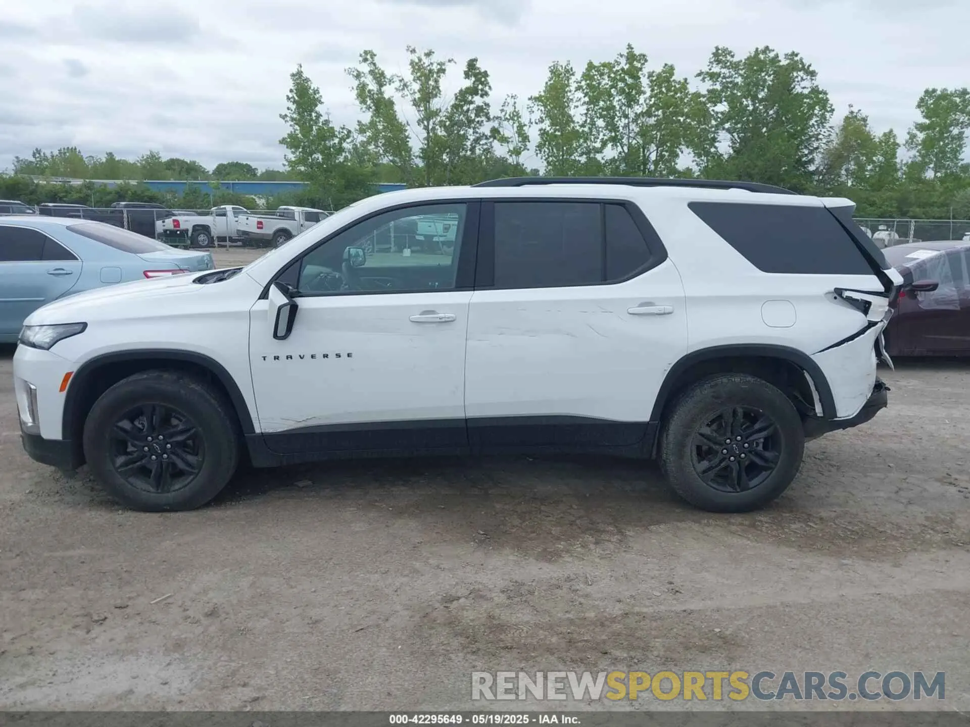 14 Photograph of a damaged car 1GNEVGKW4PJ172240 CHEVROLET TRAVERSE 2023