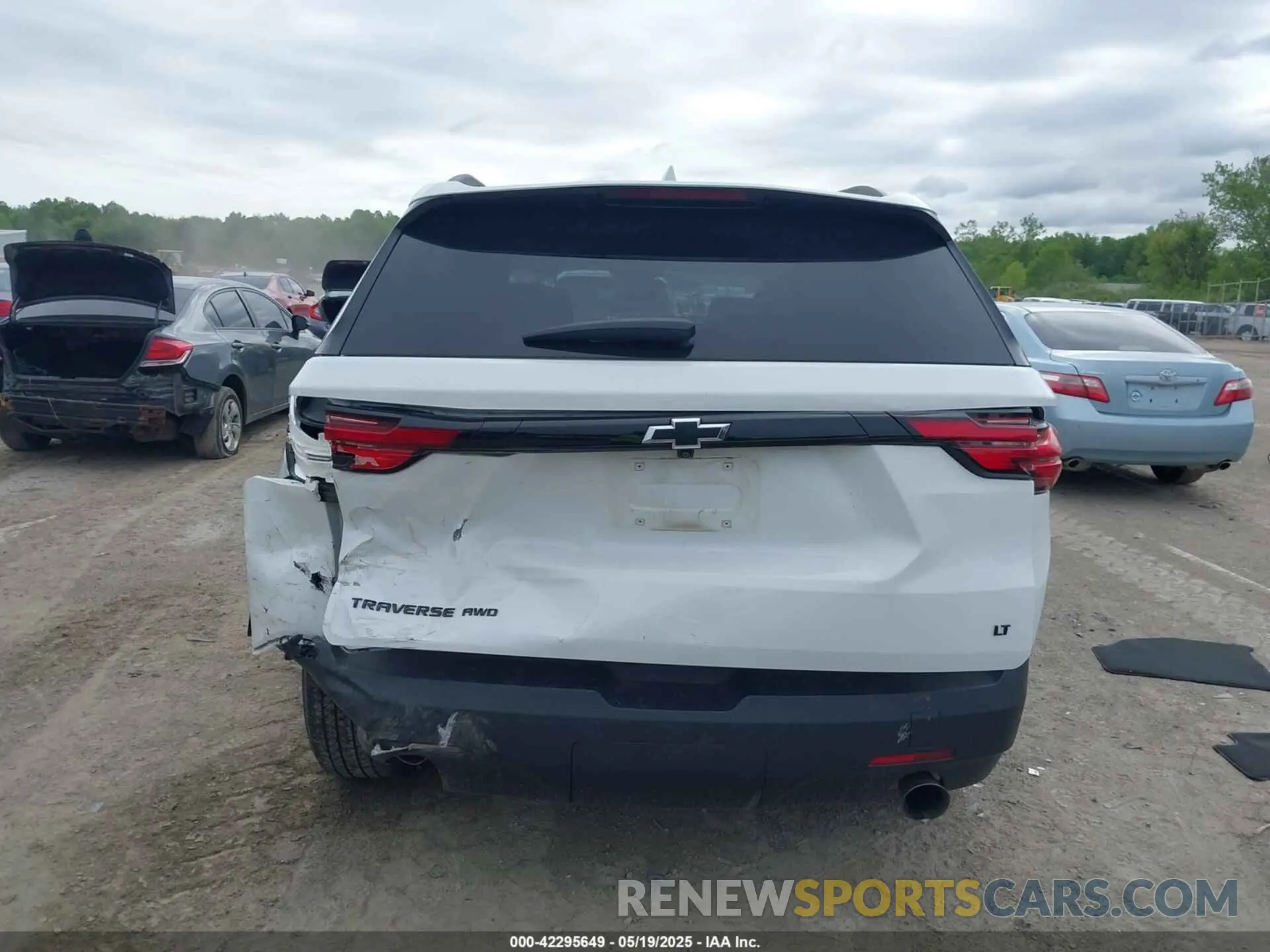 16 Photograph of a damaged car 1GNEVGKW4PJ172240 CHEVROLET TRAVERSE 2023