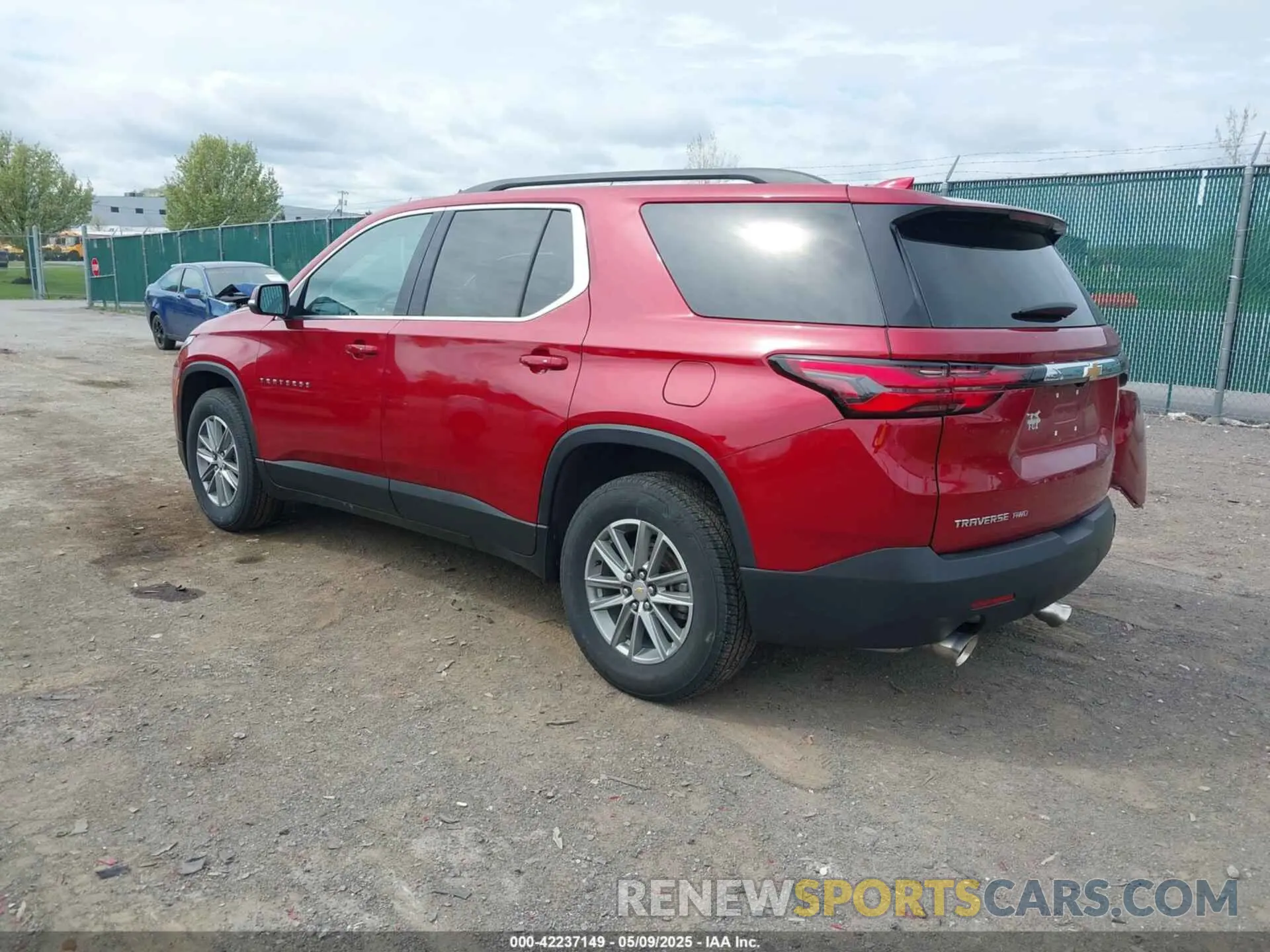 3 Фотография поврежденного автомобиля 1GNEVGKW4PJ277991 CHEVROLET TRAVERSE 2023