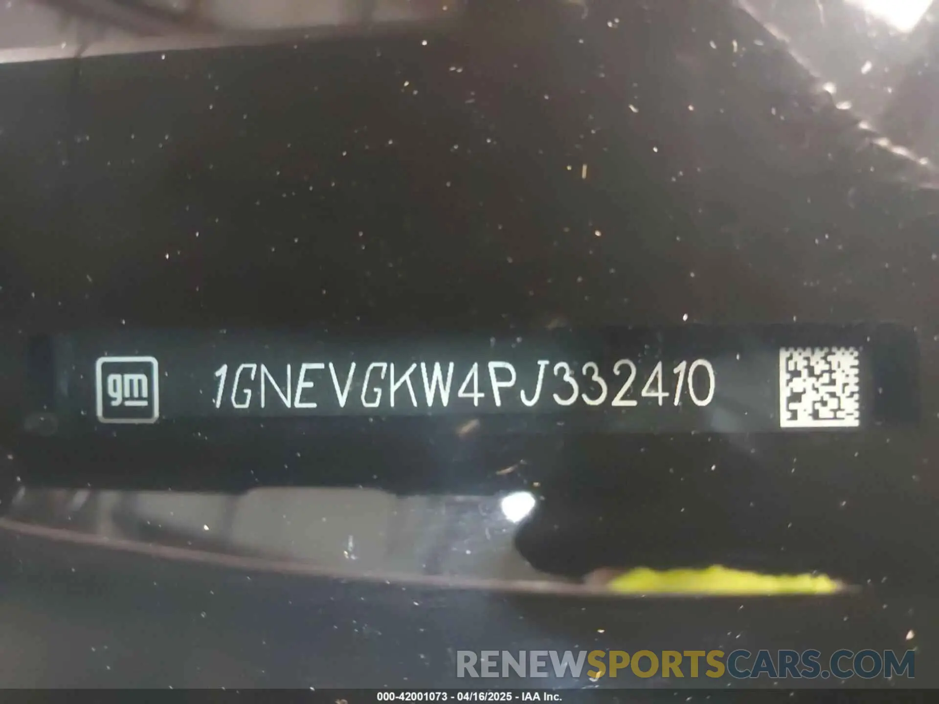 17 Photograph of a damaged car 1GNEVGKW4PJ332410 CHEVROLET TRAVERSE 2023