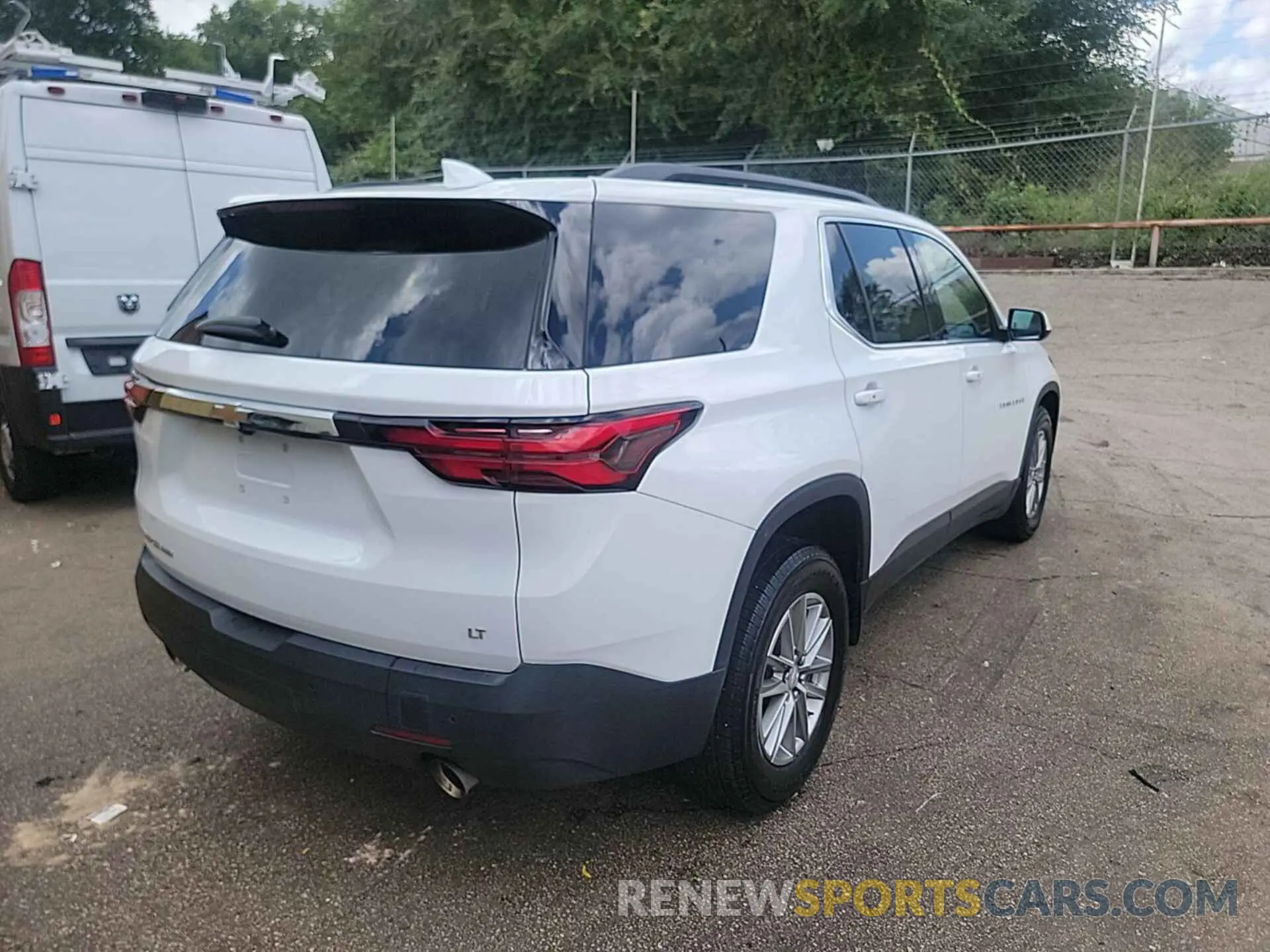 17 Фотография поврежденного автомобиля 1GNEVGKW6PJ145427 CHEVROLET TRAVERSE 2023