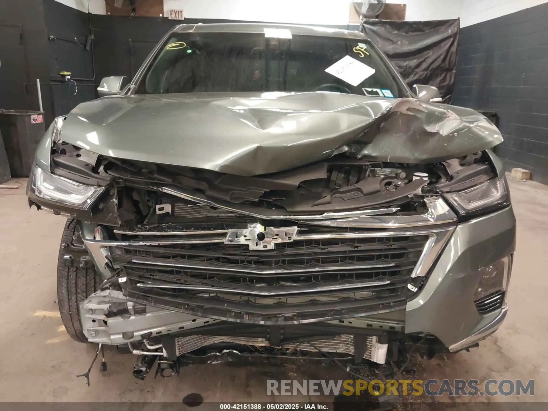 6 Photograph of a damaged car 1GNEVGKW6PJ272324 CHEVROLET TRAVERSE 2023