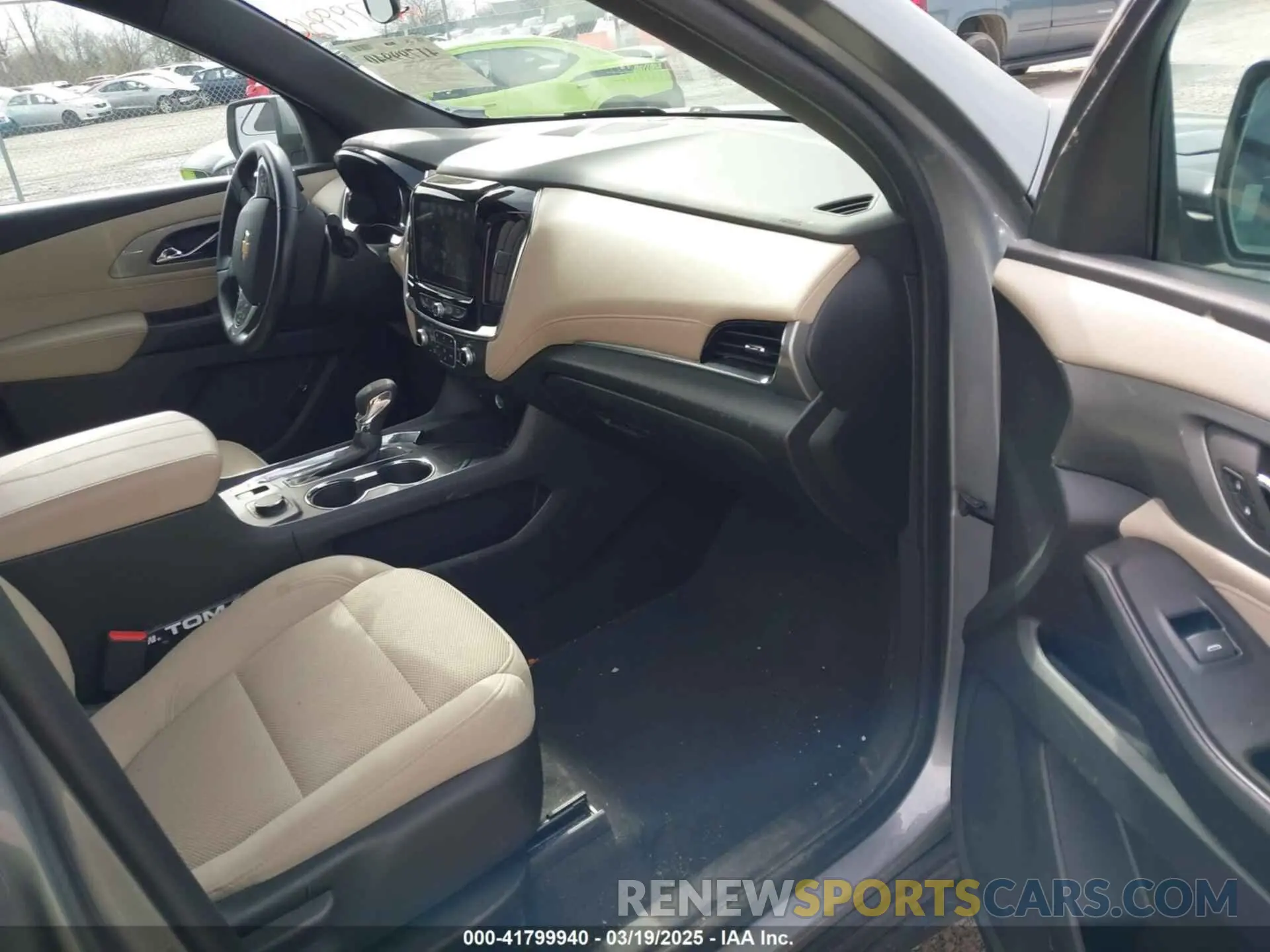 5 Фотография поврежденного автомобиля 1GNEVGKW7PJ242071 CHEVROLET TRAVERSE 2023