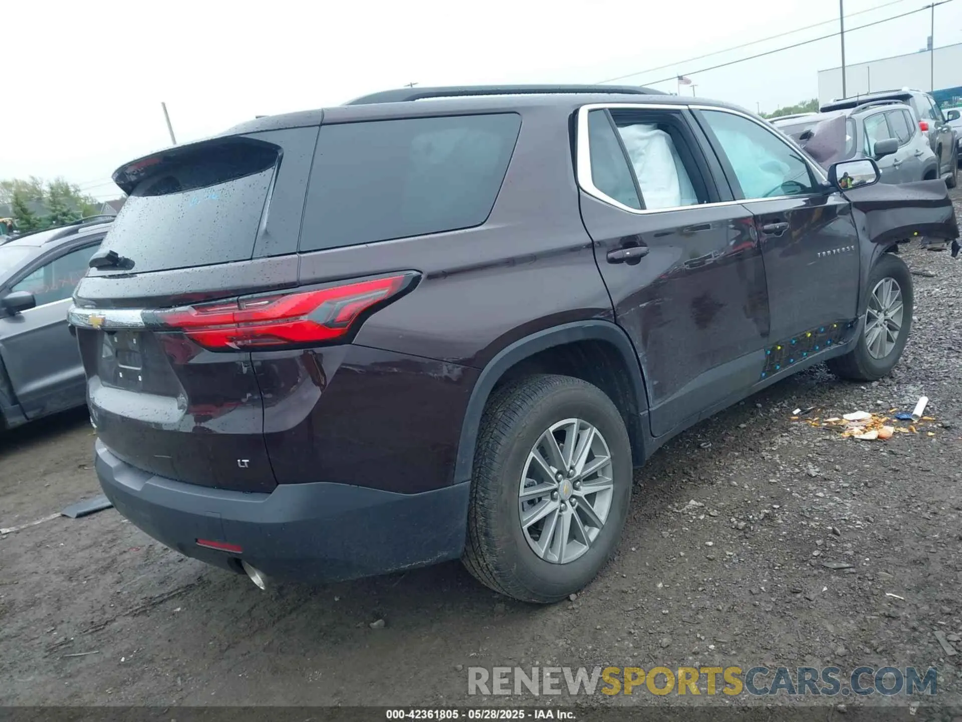 4 Фотография поврежденного автомобиля 1GNEVGKW8PJ269022 CHEVROLET TRAVERSE 2023