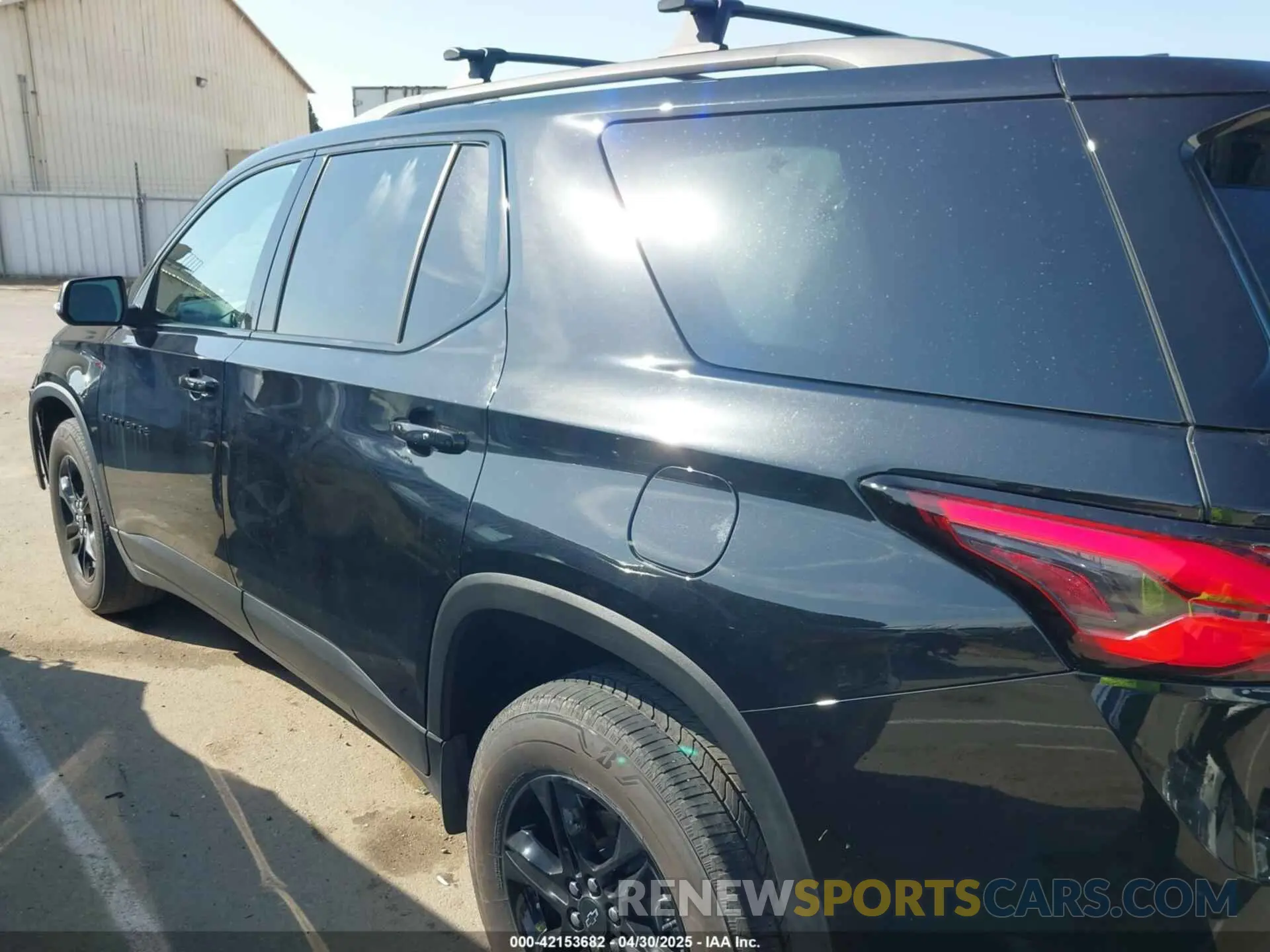 14 Photograph of a damaged car 1GNEVGKW9PJ296374 CHEVROLET TRAVERSE 2023