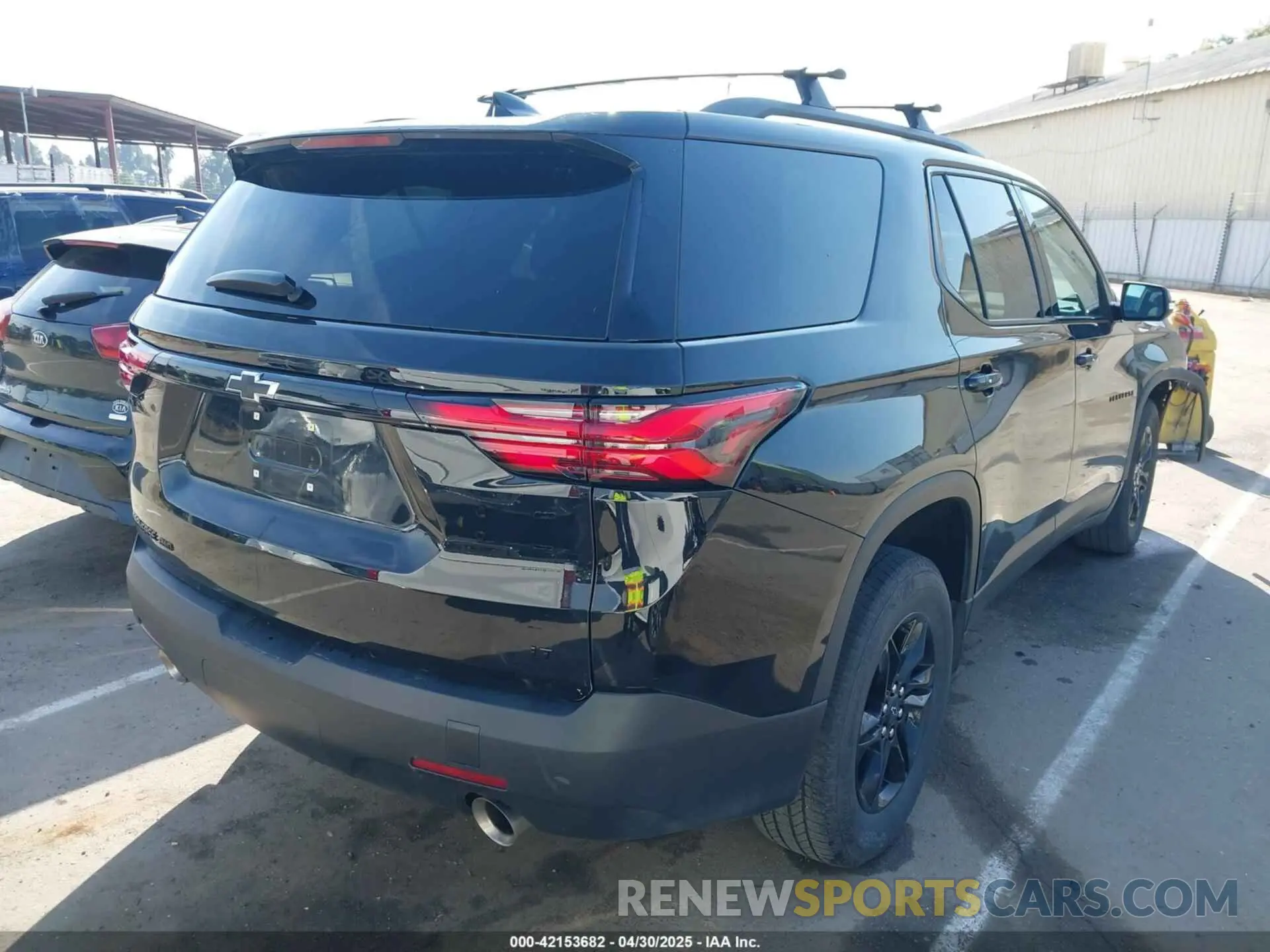 4 Photograph of a damaged car 1GNEVGKW9PJ296374 CHEVROLET TRAVERSE 2023