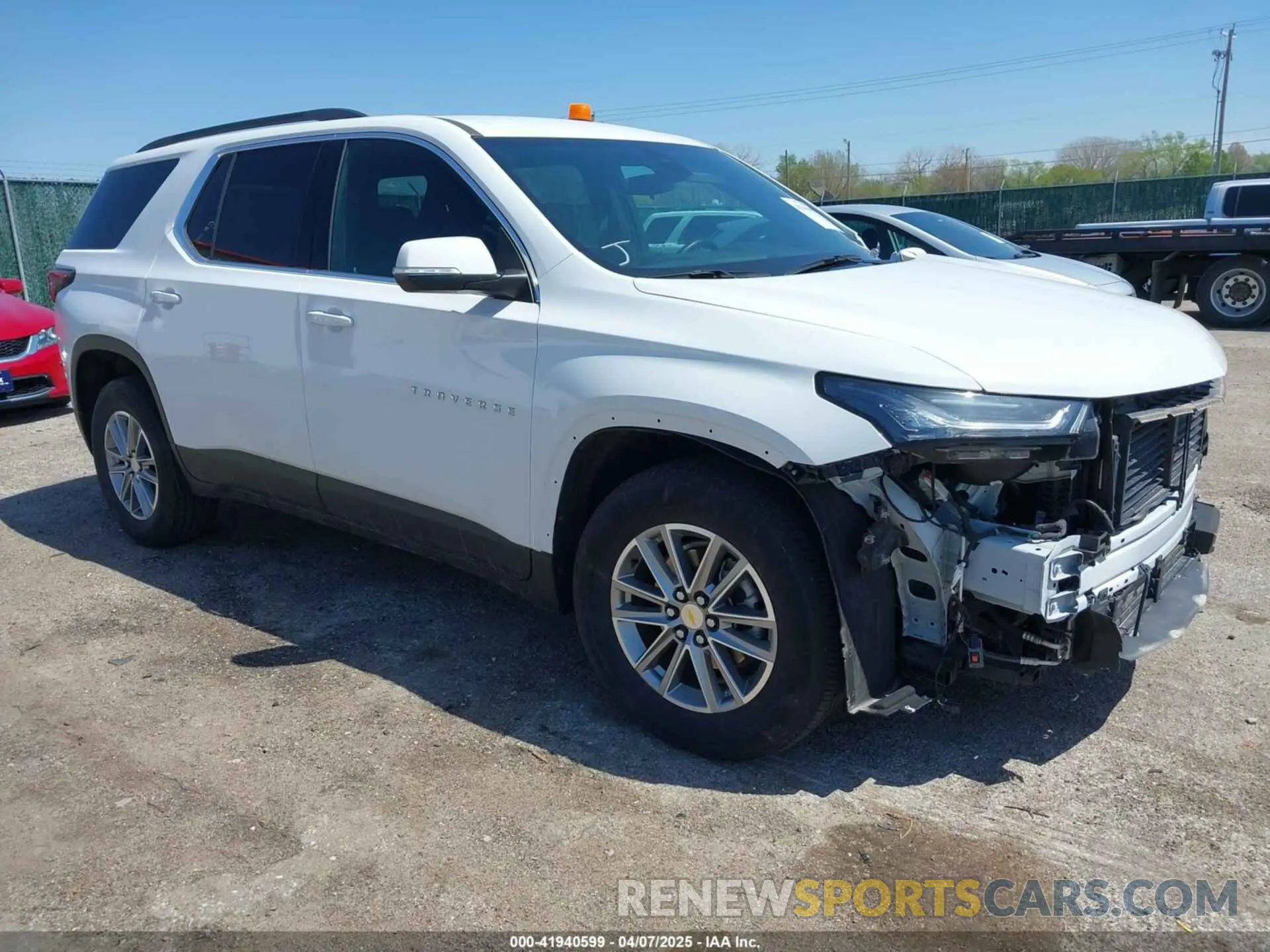1 Photograph of a damaged car 1GNEVGKWXPJ226057 CHEVROLET TRAVERSE 2023