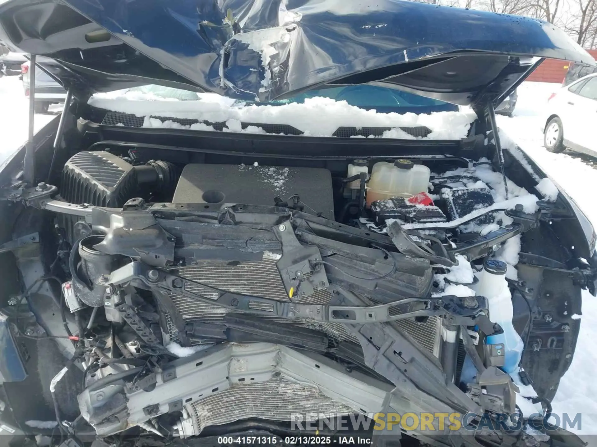 10 Photograph of a damaged car 1GNEVHKW0PJ154971 CHEVROLET TRAVERSE 2023