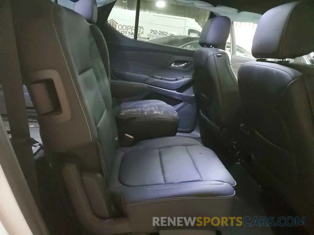 11 Photograph of a damaged car 1GNEVHKW0PJ233704 CHEVROLET TRAVERSE 2023
