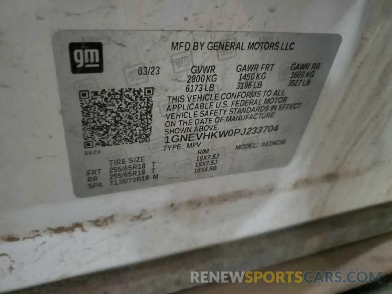 13 Photograph of a damaged car 1GNEVHKW0PJ233704 CHEVROLET TRAVERSE 2023