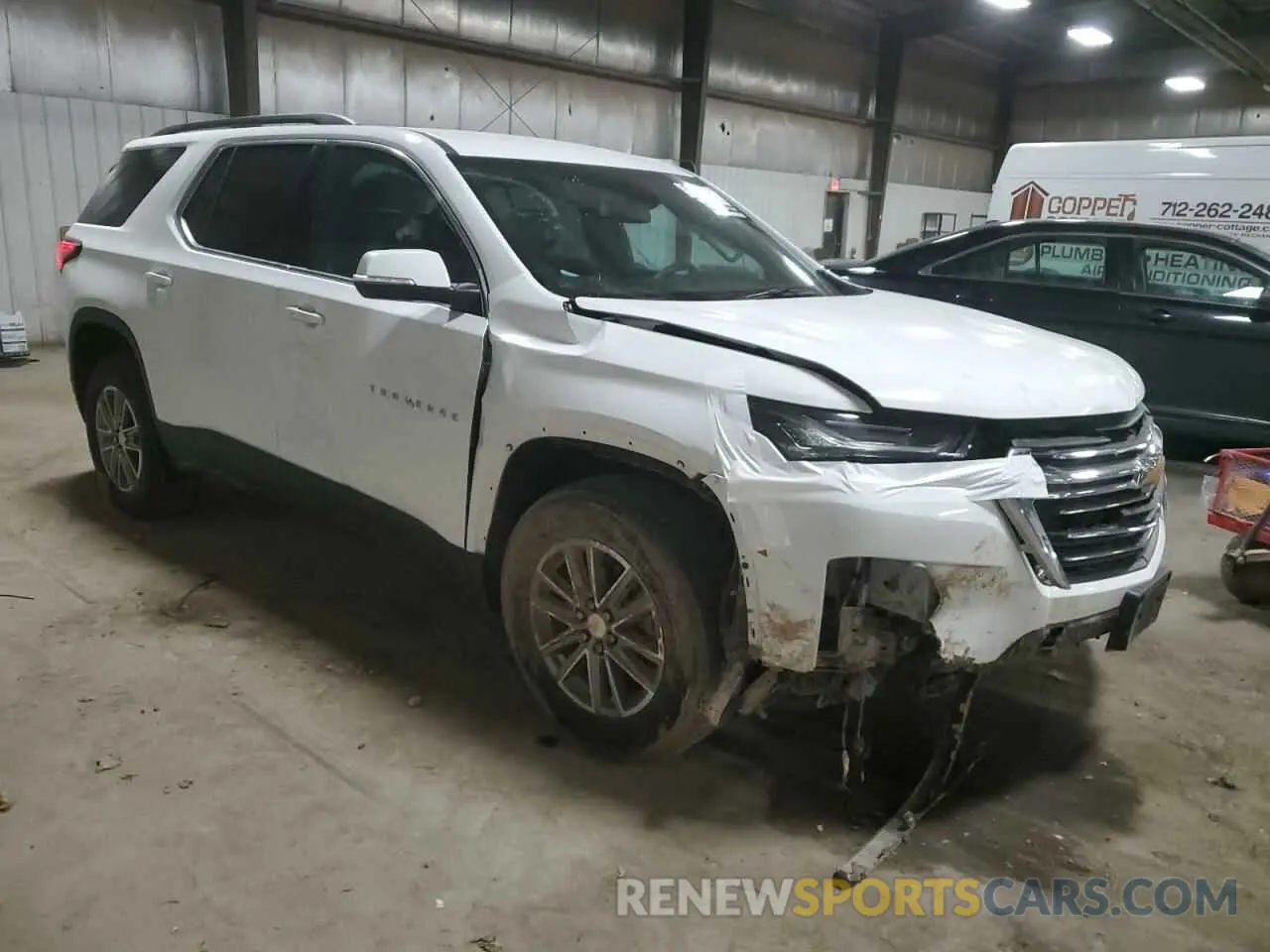 4 Photograph of a damaged car 1GNEVHKW0PJ233704 CHEVROLET TRAVERSE 2023