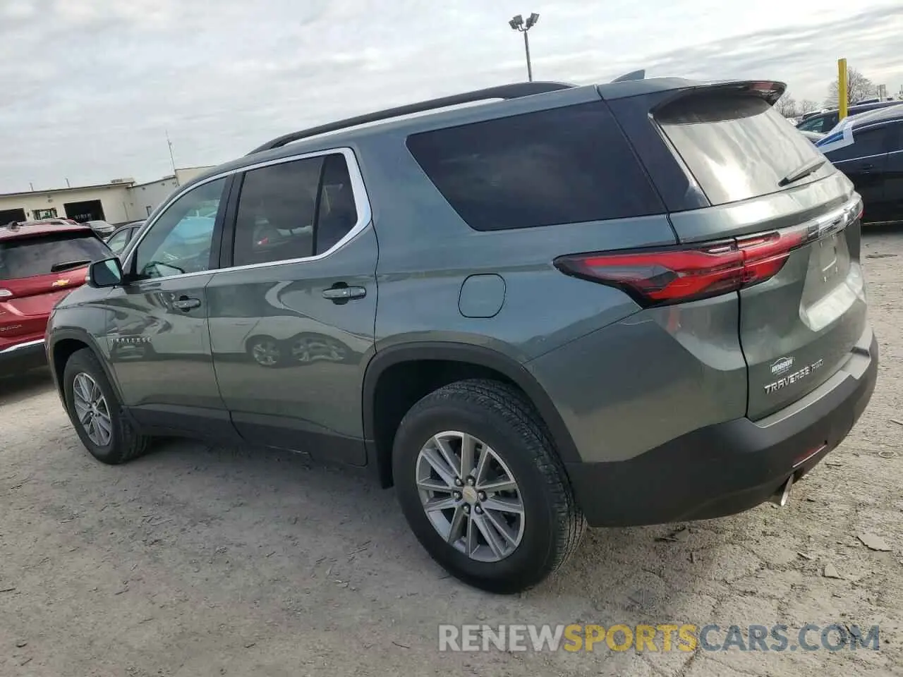 2 Photograph of a damaged car 1GNEVHKW1PJ169690 CHEVROLET TRAVERSE 2023
