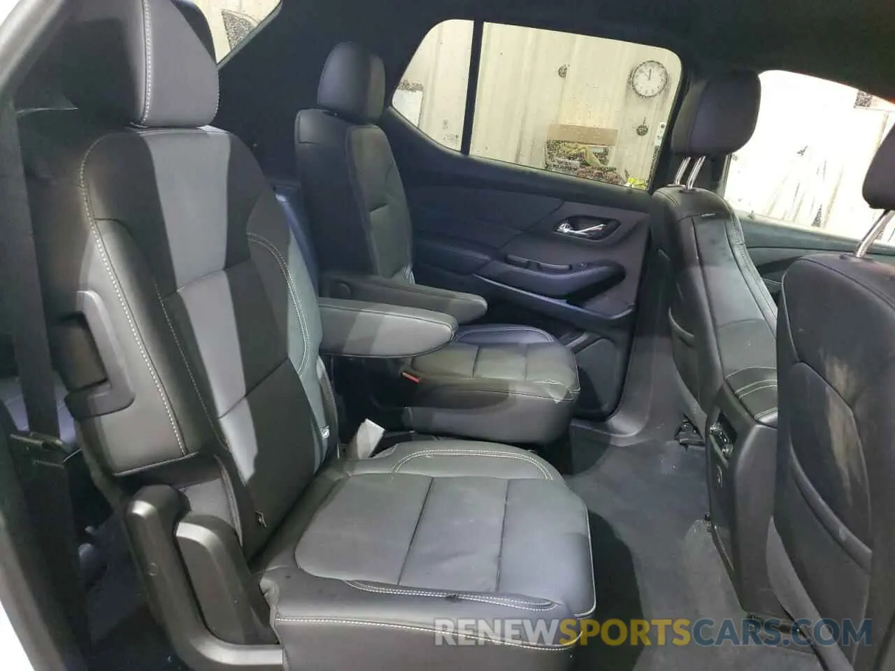11 Фотография поврежденного автомобиля 1GNEVHKW3PJ146475 CHEVROLET TRAVERSE 2023