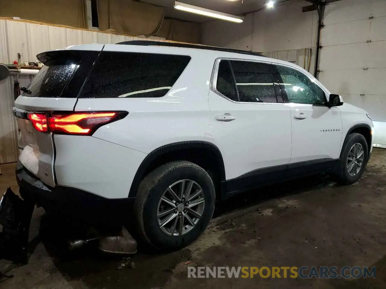 3 Фотография поврежденного автомобиля 1GNEVHKW3PJ146475 CHEVROLET TRAVERSE 2023