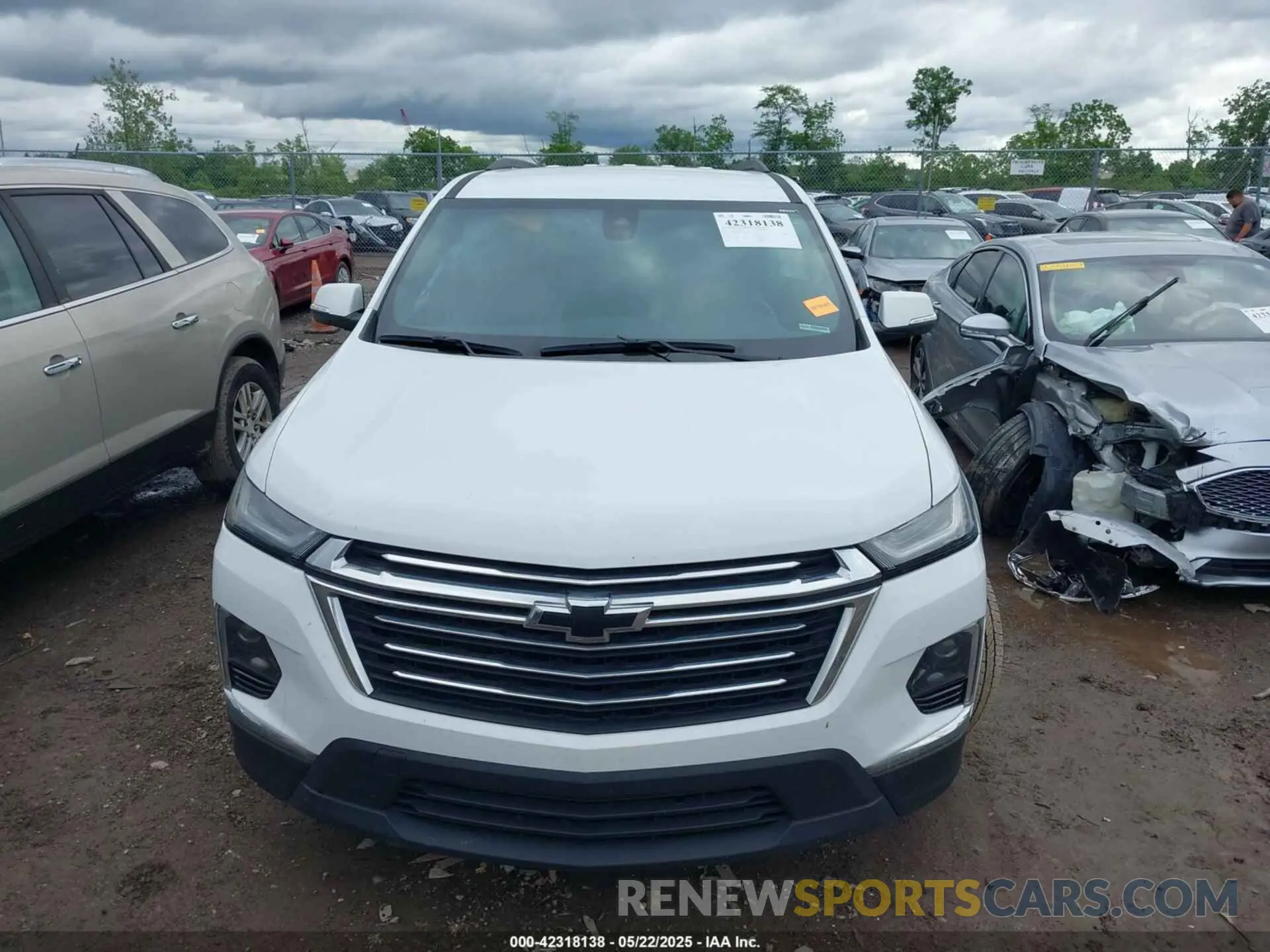 12 Photograph of a damaged car 1GNEVHKW4PJ187925 CHEVROLET TRAVERSE 2023